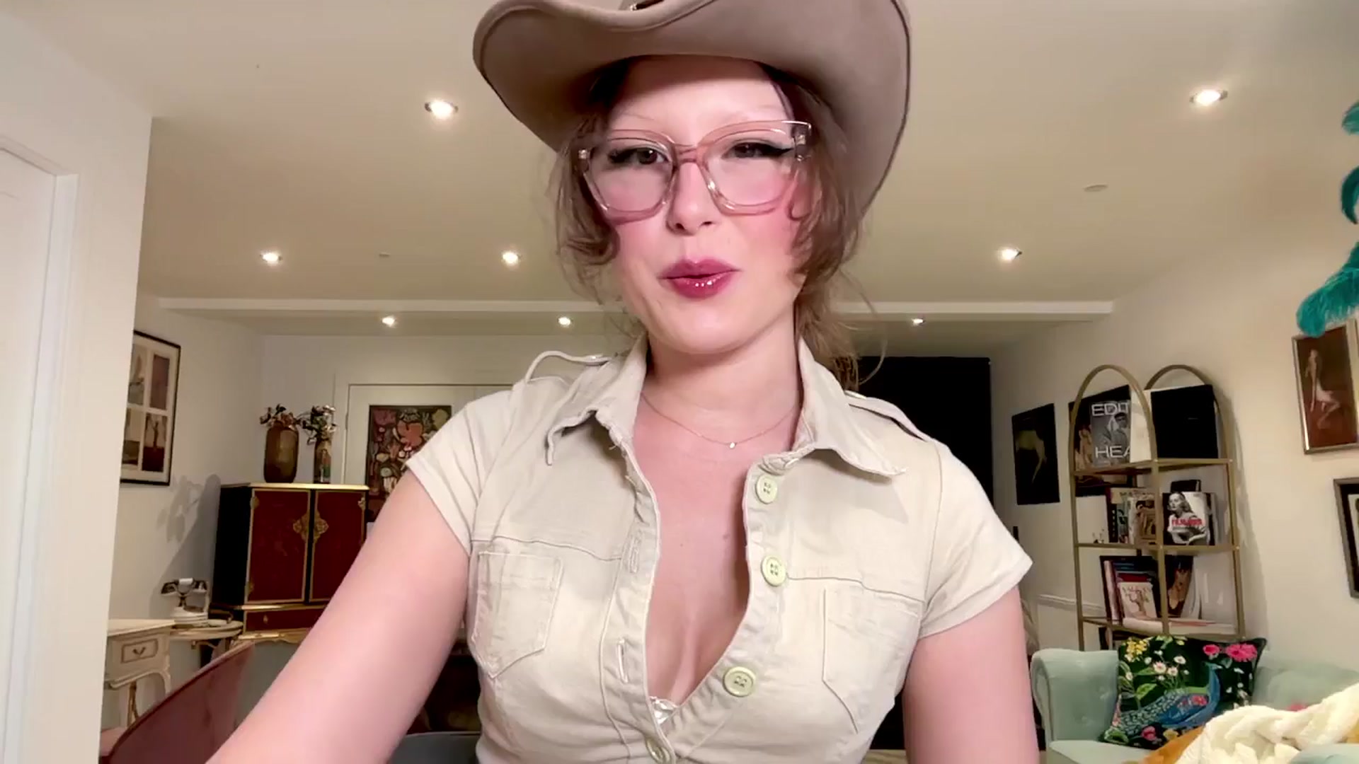 Gallery image thumbnail from AgentTease's myfreecams stream on, 07/20/2024, 03:34 image 1 of 20