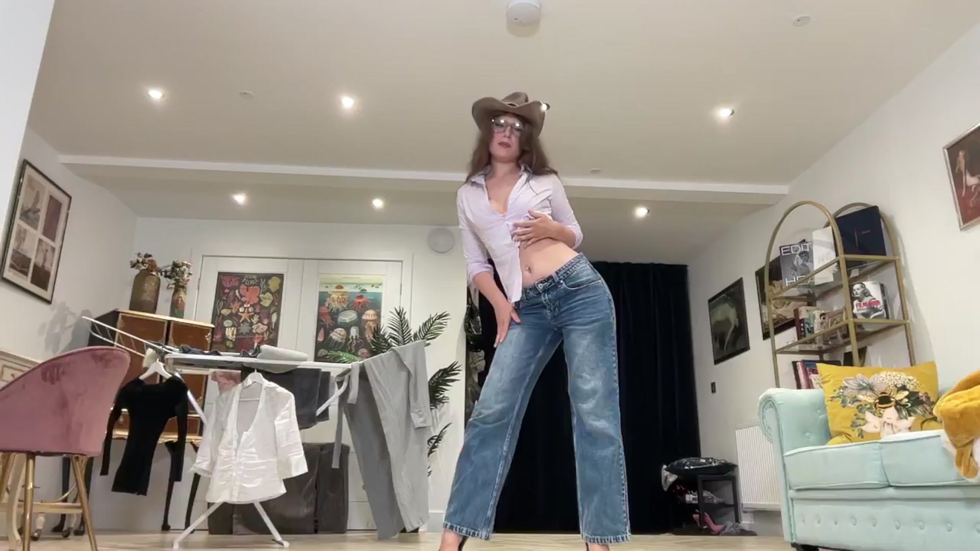 Gallery image thumbnail from AgentTease's myfreecams stream on, 07/21/2024, 03:11 image 6 of 20