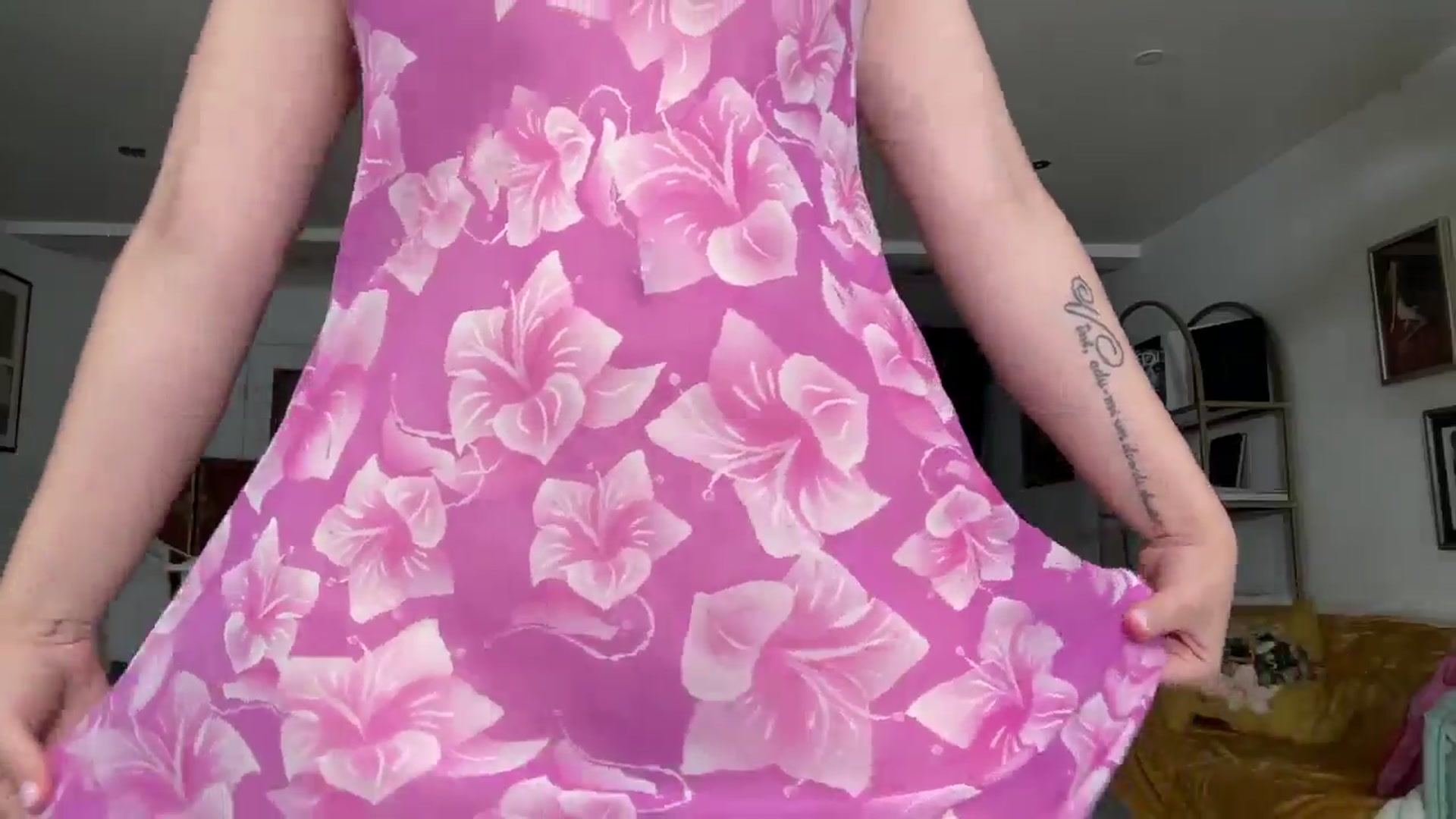 Gallery image thumbnail from AgentTease's myfreecams stream on, 09/17/2024, 04:18 image 4 of 20