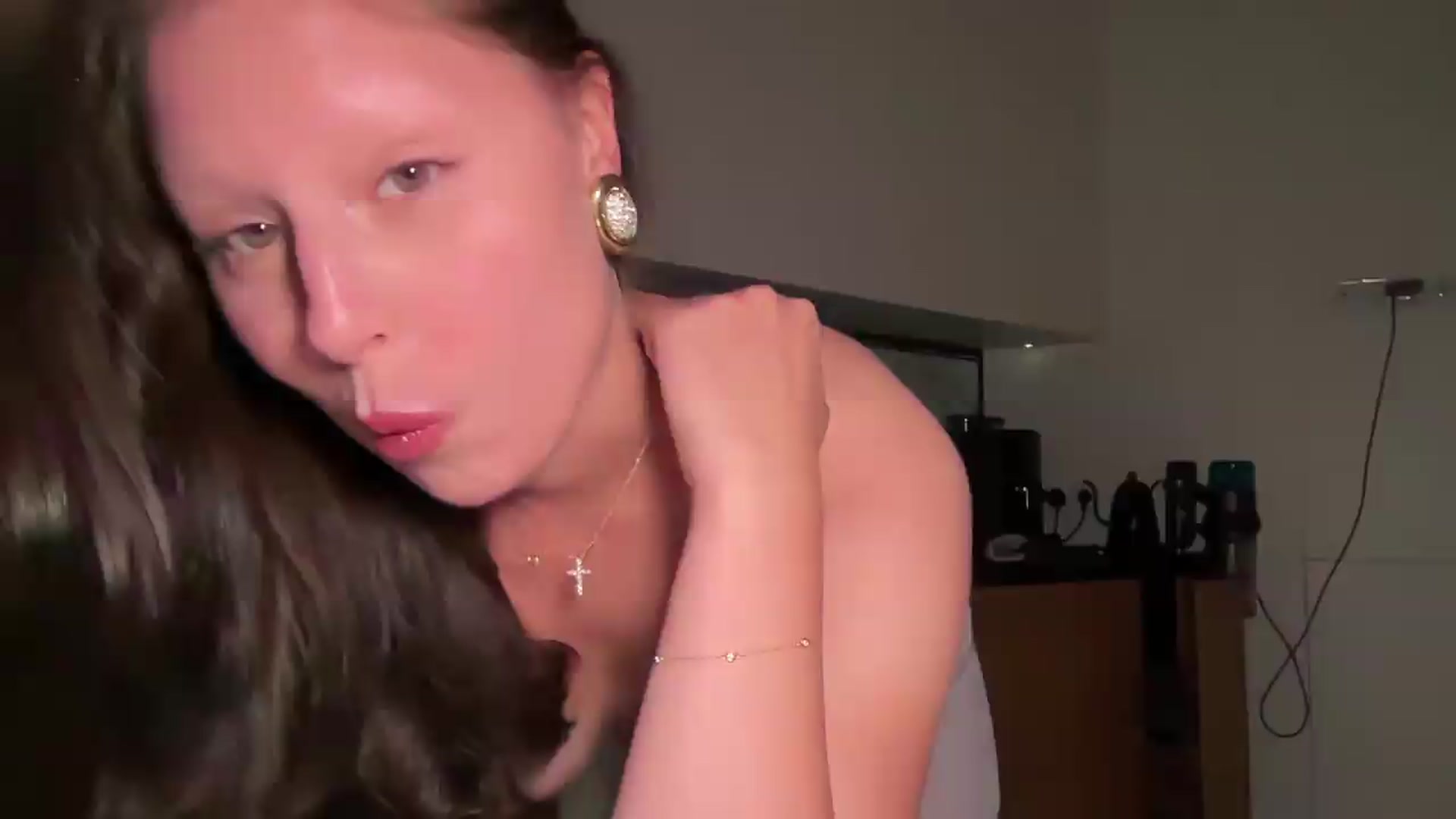 Gallery image thumbnail from AgentTease's myfreecams stream on, 09/21/2026, 17:54 image 17 of 20