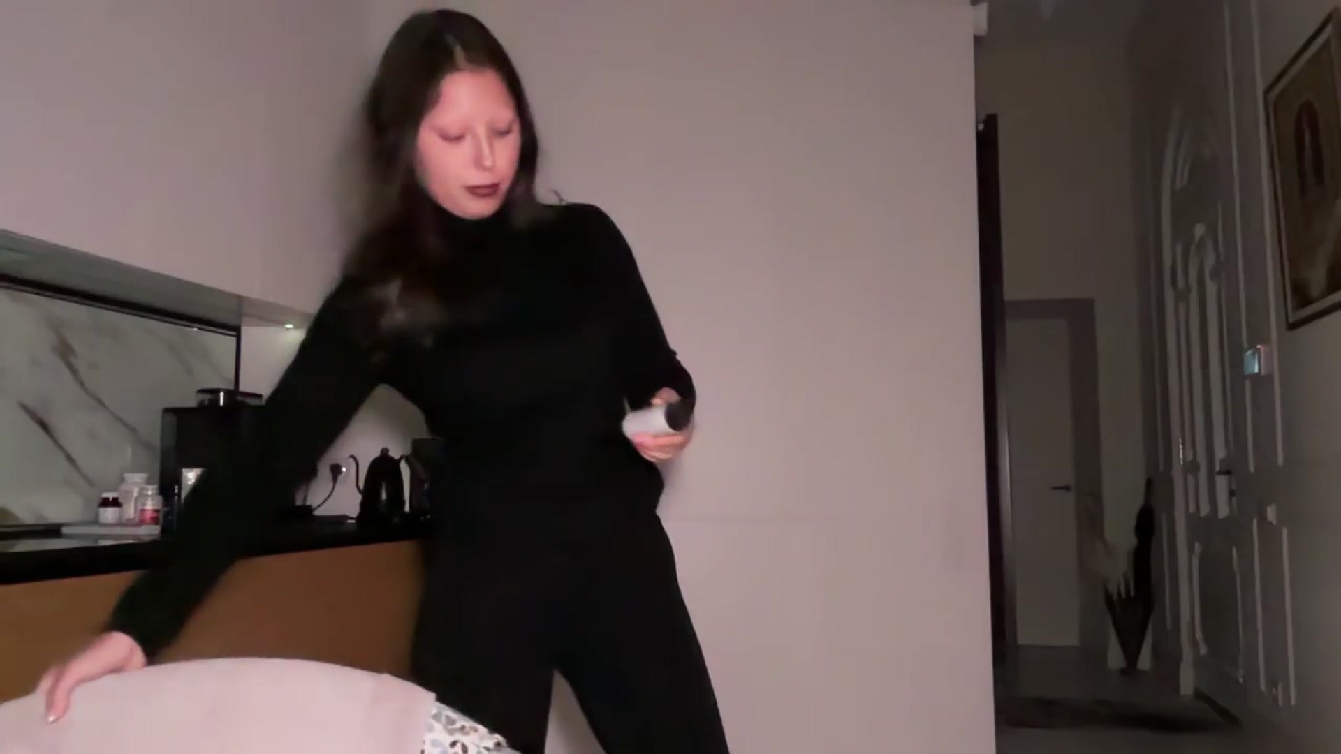 Gallery image thumbnail from AgentTease's myfreecams stream on, 09/24/2026, 17:03 image 10 of 20