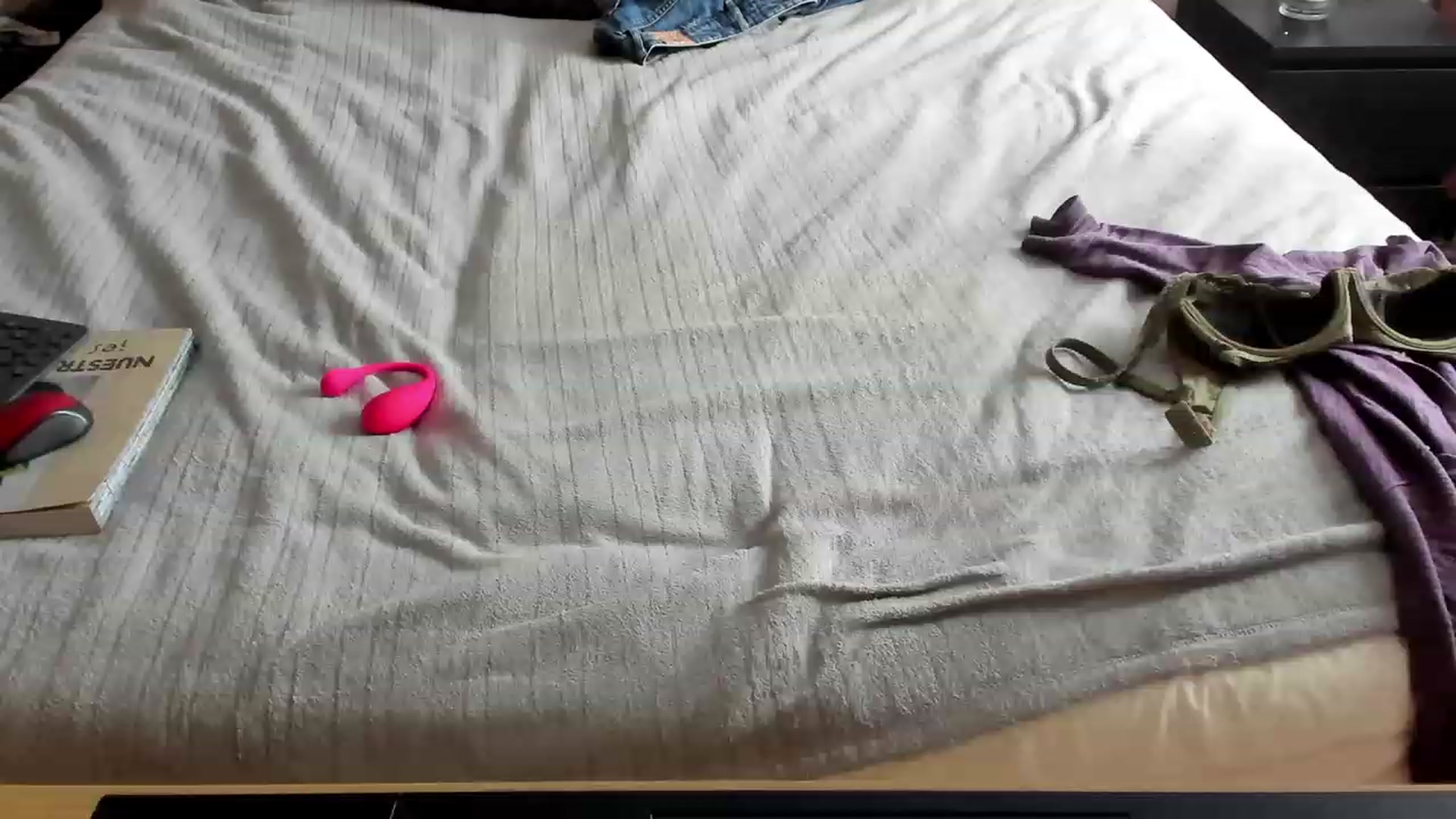 Gallery image thumbnail from Agent_Mia's myfreecams stream on, 05/21/2023, 15:02 image 18 of 20