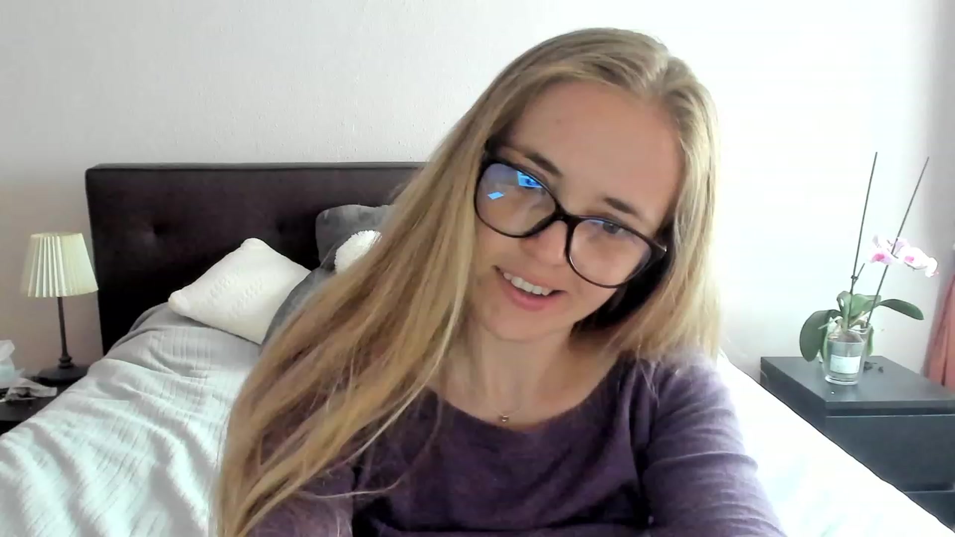 Gallery image thumbnail from Agent_Mia's myfreecams stream on, 05/21/2023, 15:02 image 16 of 20