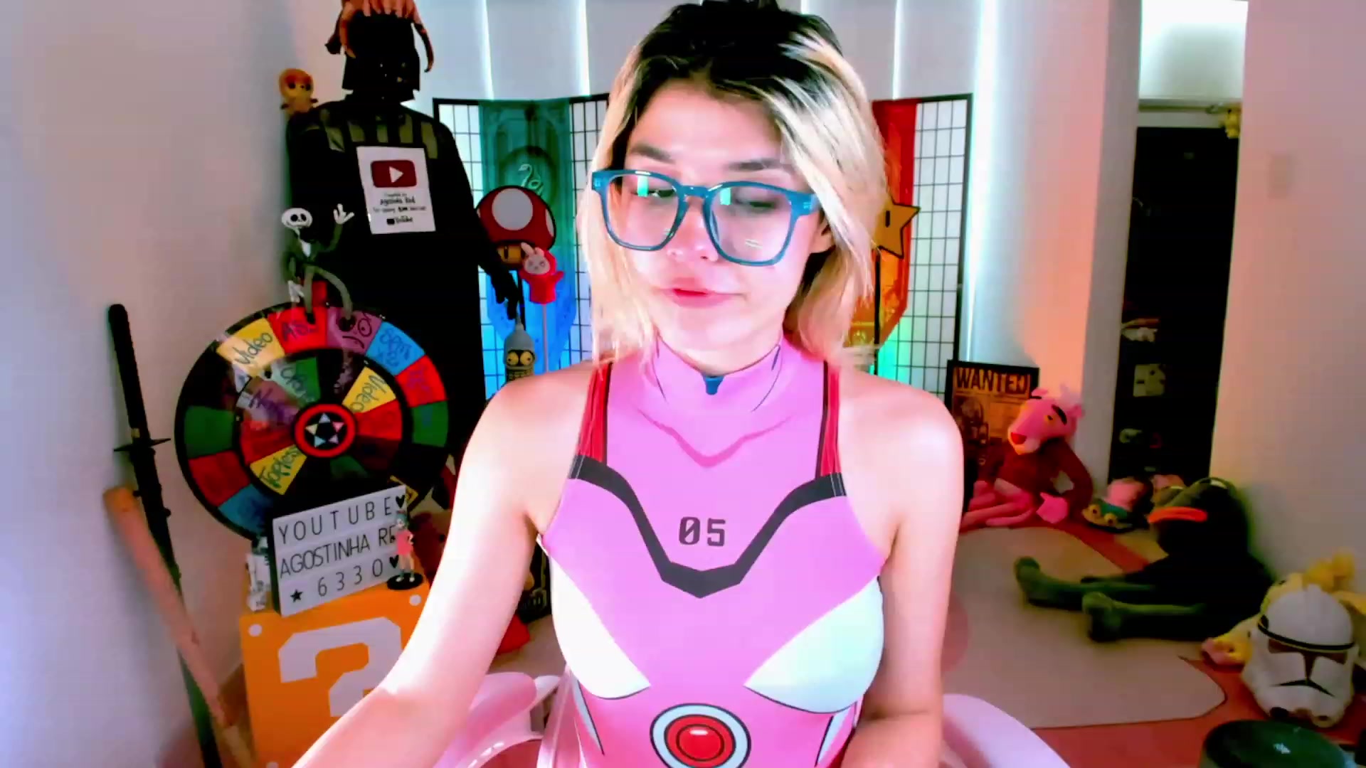 Gallery image thumbnail from Agostinha_Red's myfreecams stream on, 11/14/2022, 16:49 image 2 of 20