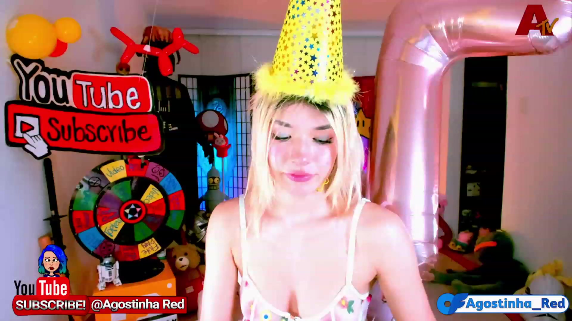 Gallery image thumbnail from Agostinha_Red's myfreecams stream on, 11/16/2022, 02:02 image 16 of 20