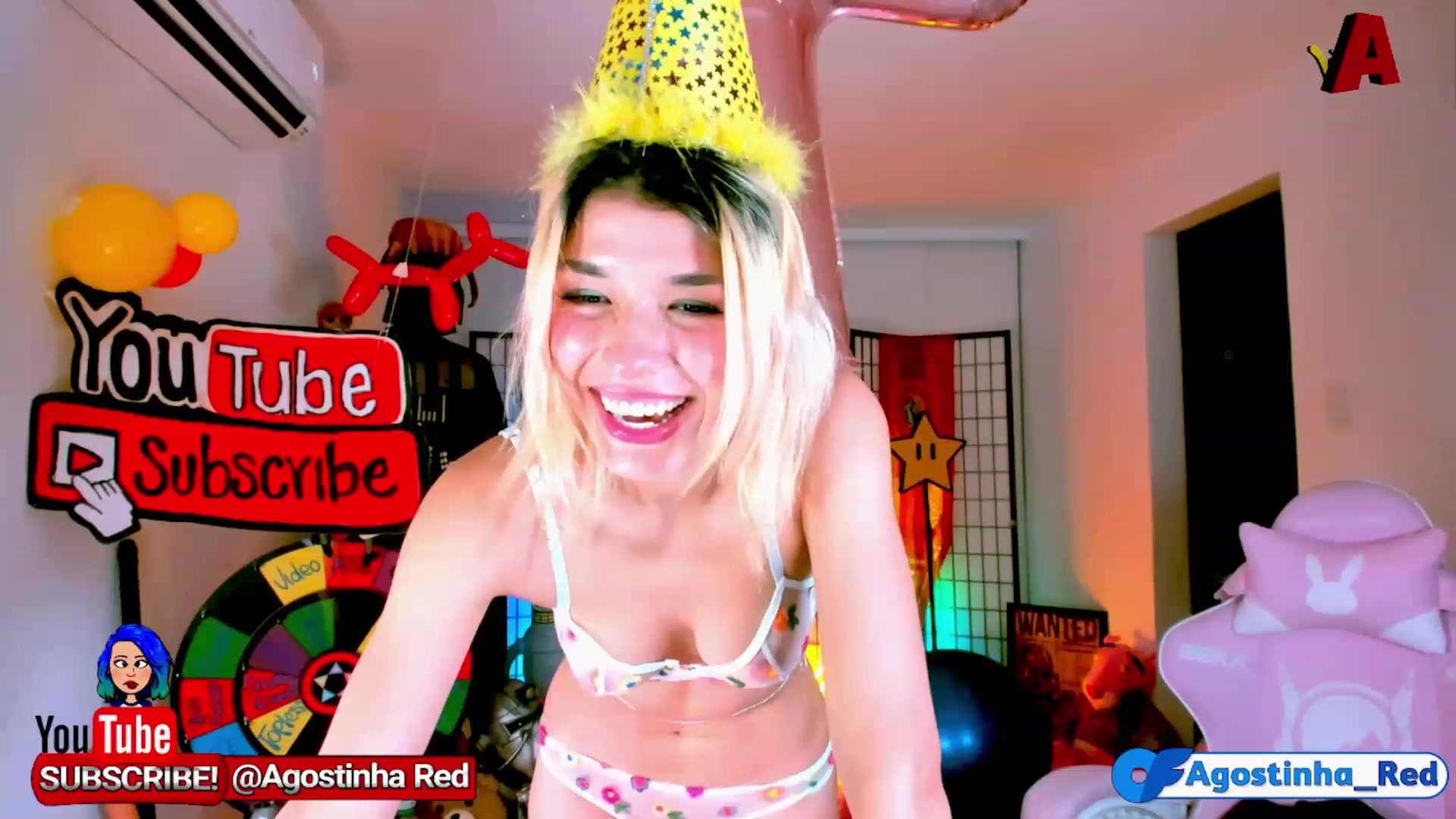 Gallery image thumbnail from Agostinha_Red's myfreecams stream on, 11/16/2022, 02:02 image 6 of 20