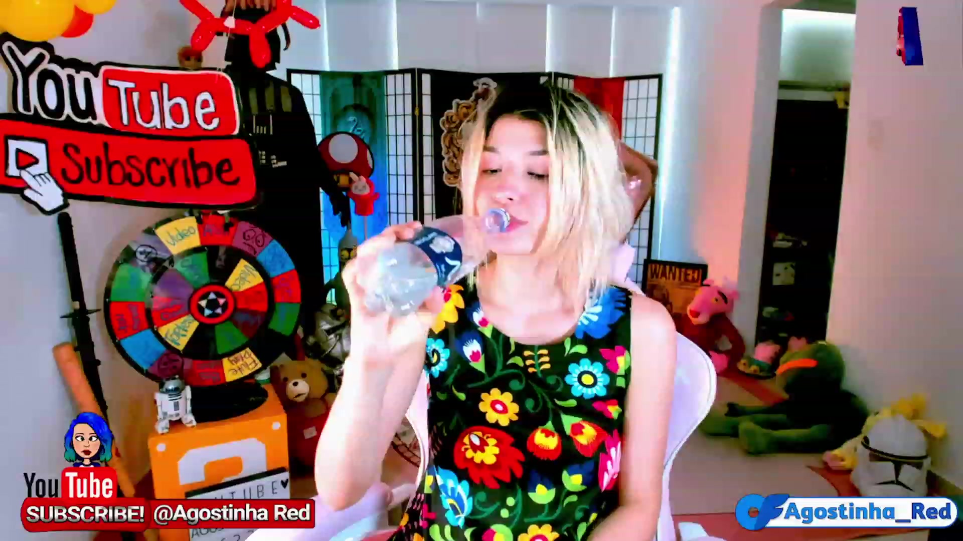 Gallery image thumbnail from Agostinha_Red's myfreecams stream on, 11/16/2022, 15:35 image 17 of 20