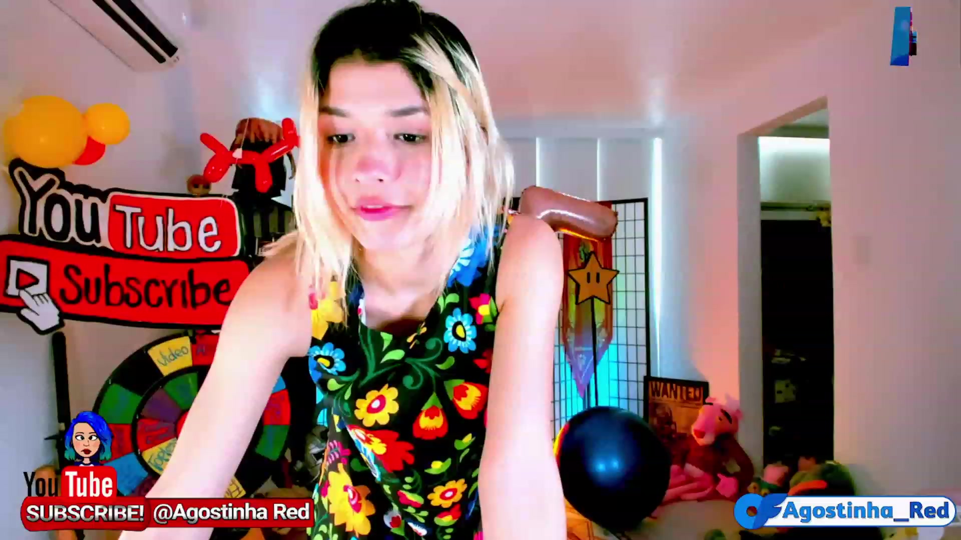 Gallery image thumbnail from Agostinha_Red's myfreecams stream on, 11/16/2022, 15:35 image 11 of 20