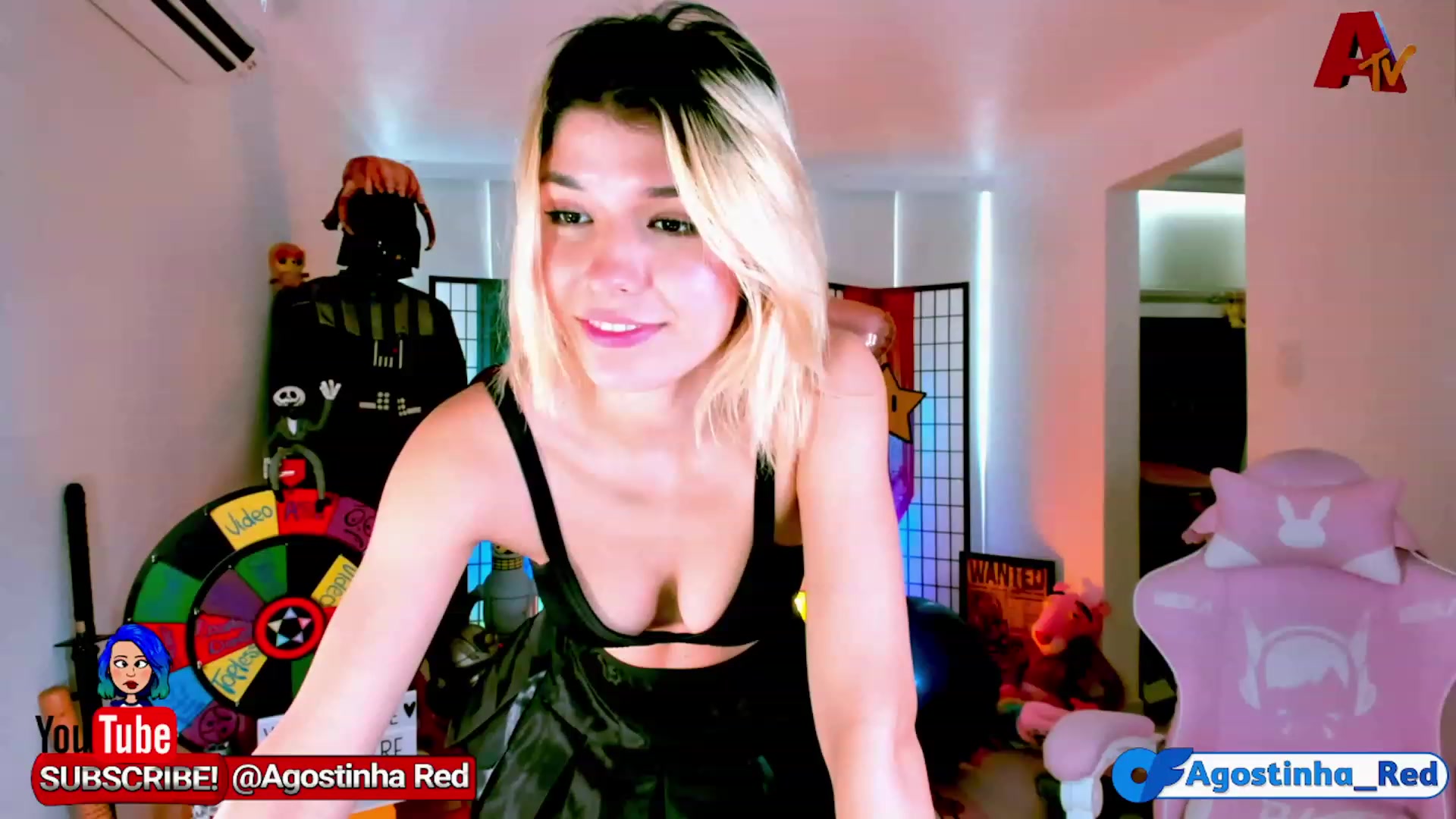 Gallery image thumbnail from Agostinha_Red's myfreecams stream on, 11/17/2022, 16:36 image 13 of 20