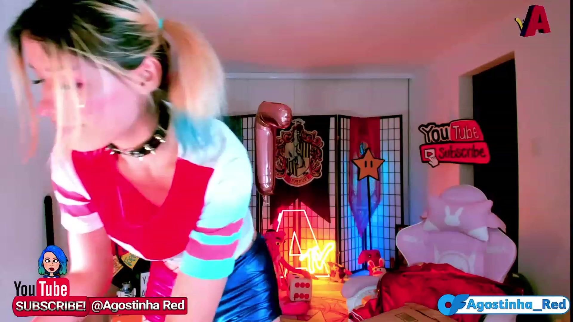 Gallery image thumbnail from Agostinha_Red's myfreecams stream on, 11/20/2022, 24:02 image 6 of 20