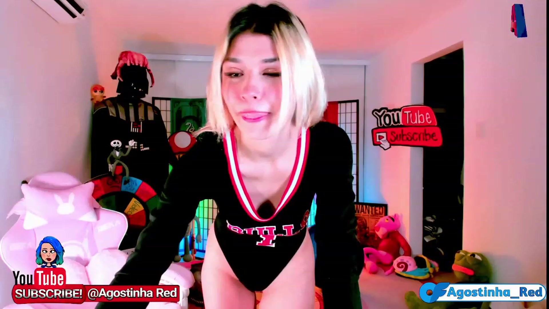 Gallery image thumbnail from Agostinha_Red's myfreecams stream on, 11/23/2022, 24:09 image 14 of 20