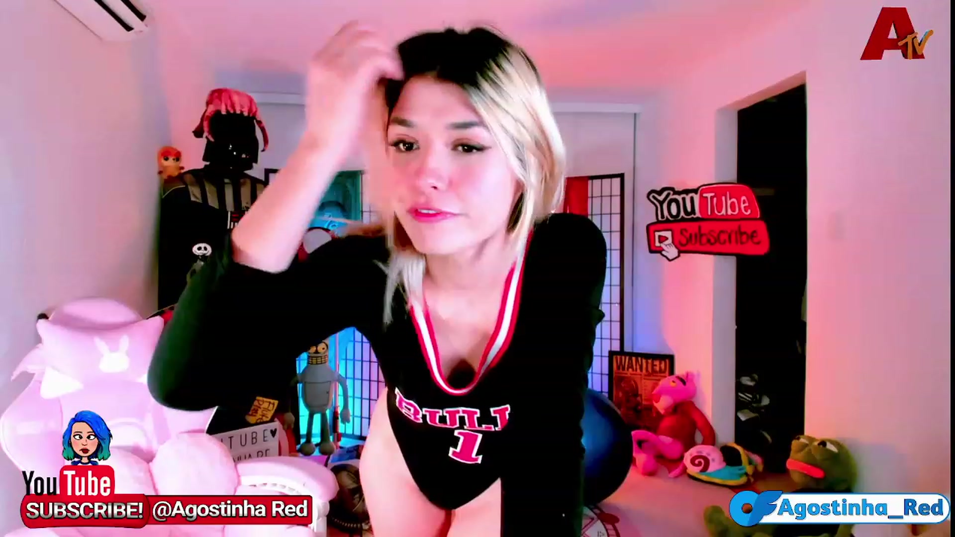 Gallery image thumbnail from Agostinha_Red's myfreecams stream on, 11/23/2022, 24:09 image 10 of 20