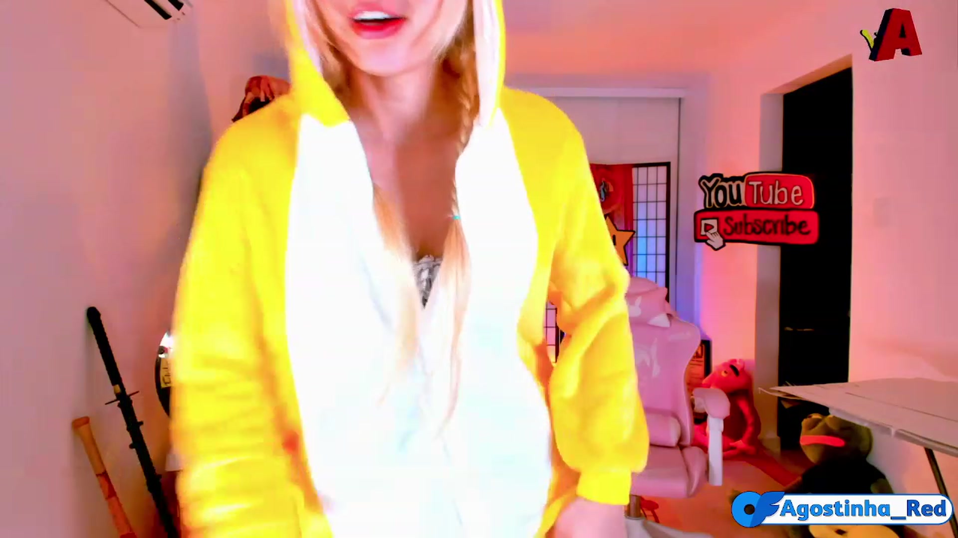 Gallery image thumbnail from Agostinha_Red's myfreecams stream on, 12/03/2022, 01:26 image 4 of 20