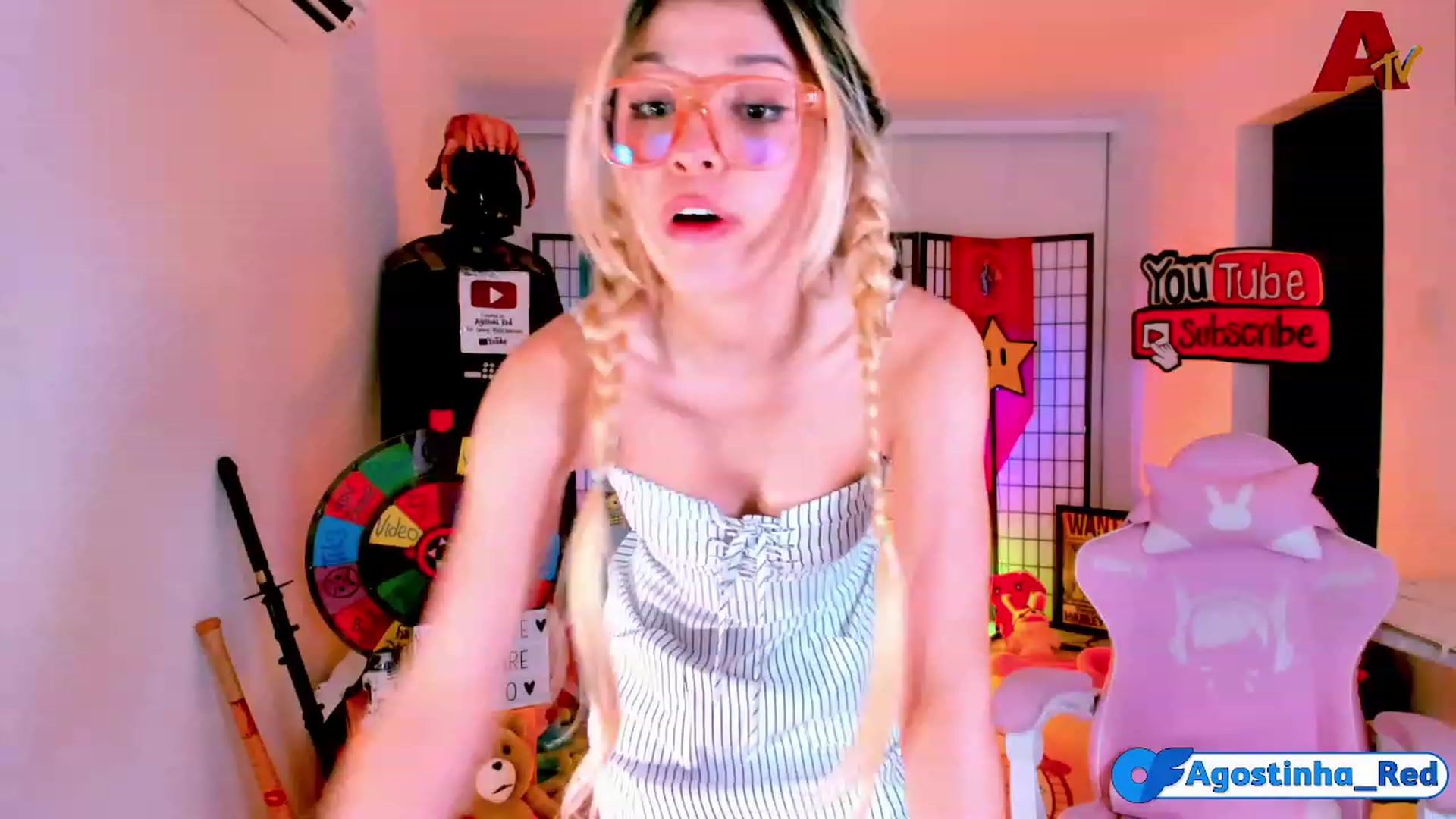 Gallery image thumbnail from Agostinha_Red's myfreecams stream on, 12/03/2022, 01:26 image 13 of 20