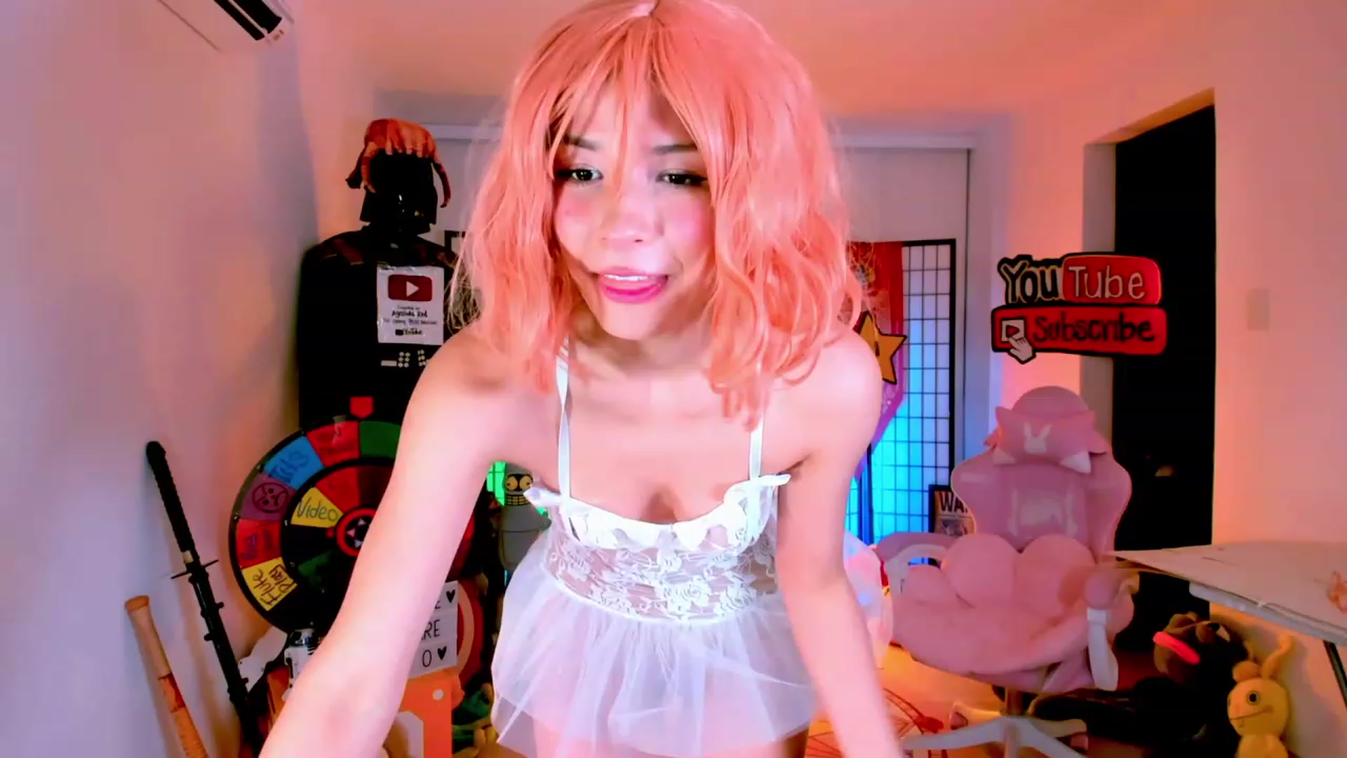 Gallery image thumbnail from Agostinha_Red's myfreecams stream on, 12/04/2022, 01:58 image 8 of 20