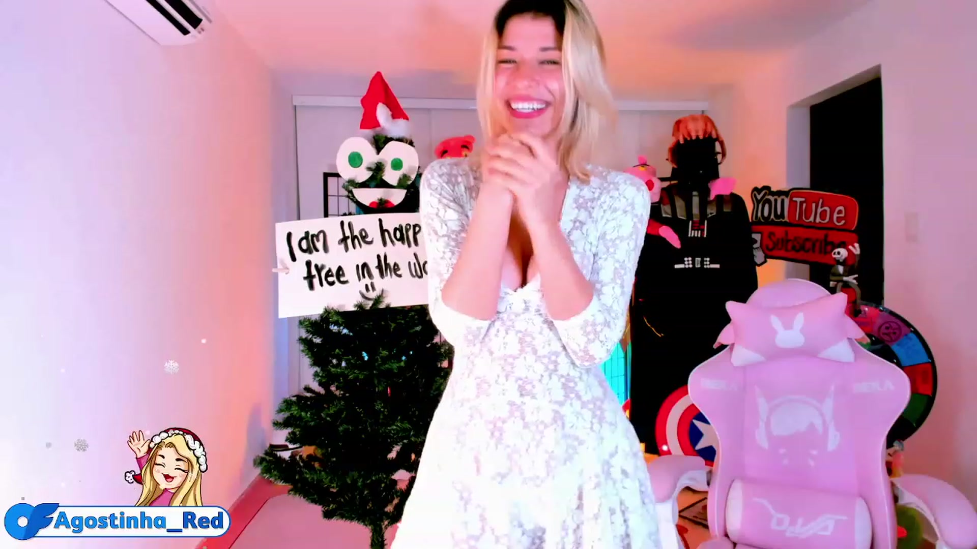 Gallery image thumbnail from Agostinha_Red's myfreecams stream on, 12/09/2022, 02:47 image 18 of 20
