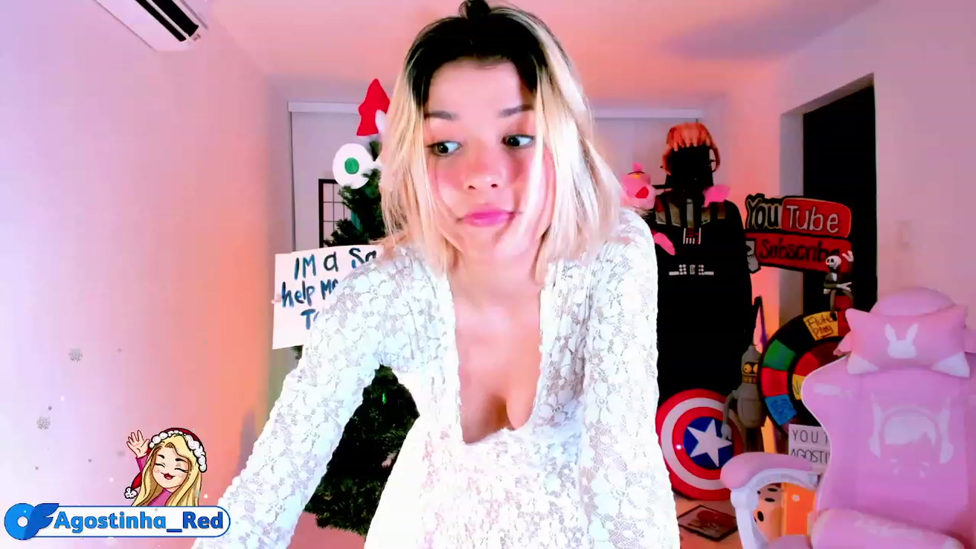 Gallery image thumbnail from Agostinha_Red's myfreecams stream on, 12/09/2022, 02:47 image 11 of 20