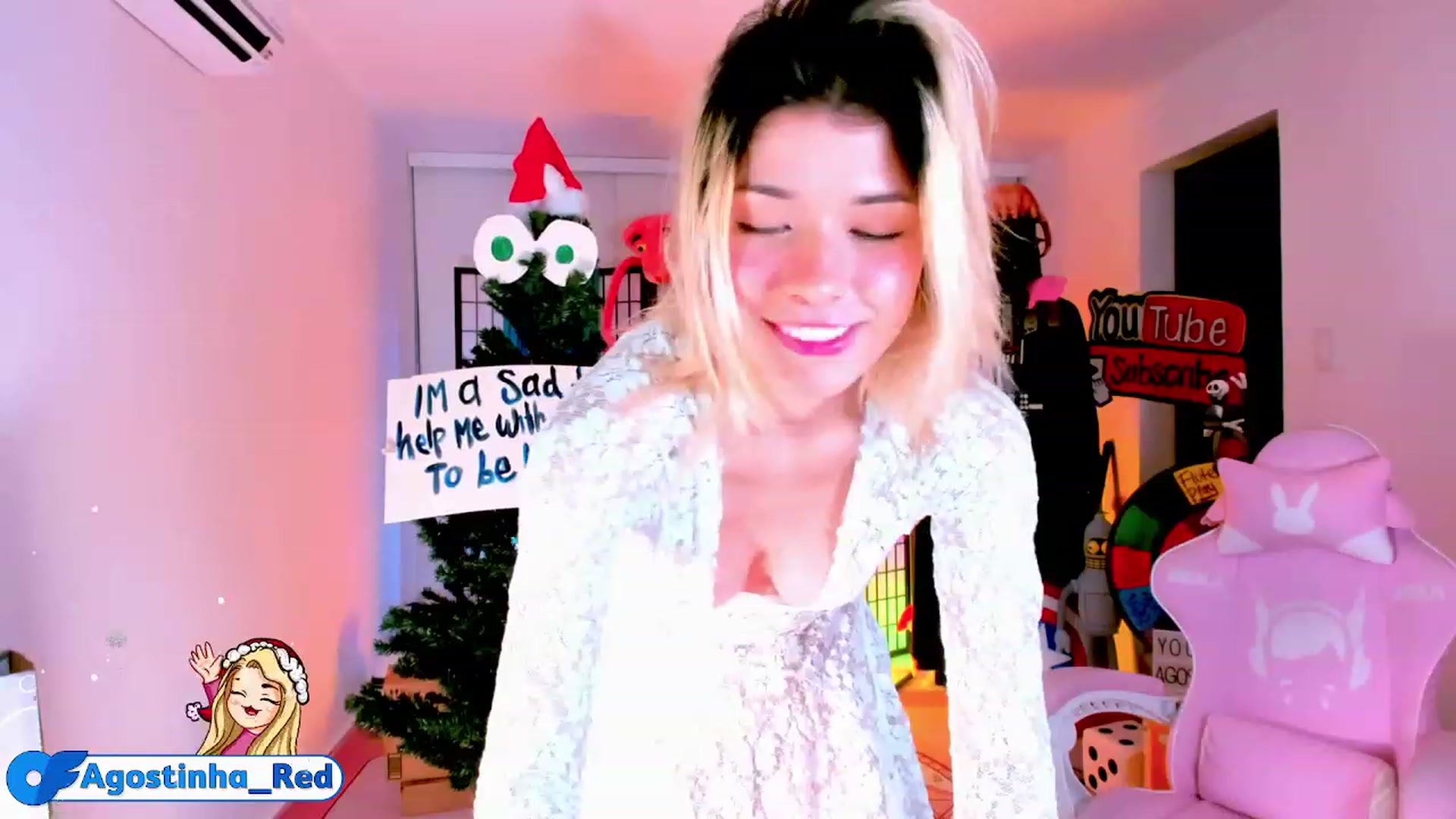 Gallery image thumbnail from Agostinha_Red's myfreecams stream on, 12/09/2022, 02:55 image 6 of 20