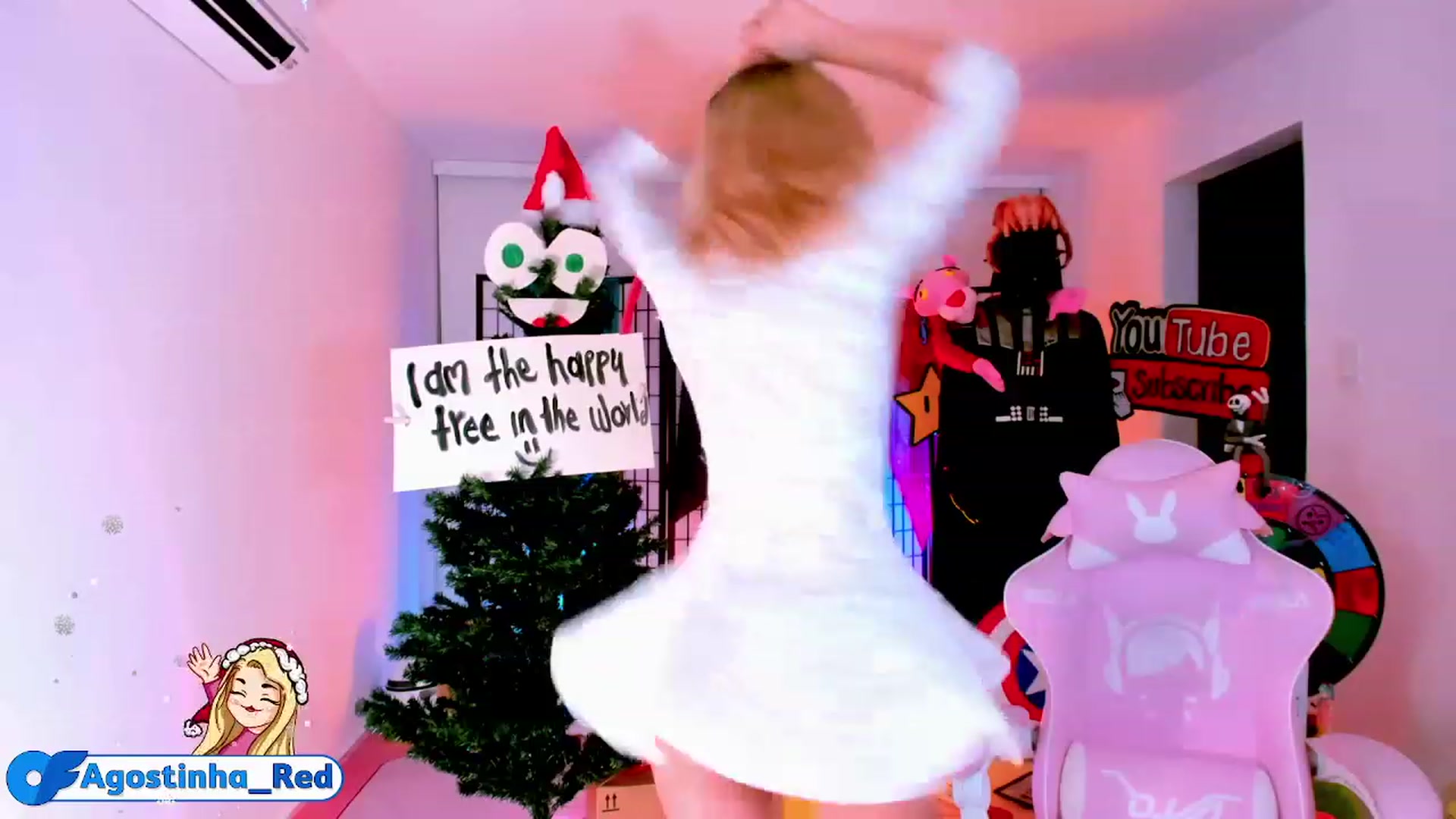Gallery image thumbnail from Agostinha_Red's myfreecams stream on, 12/09/2022, 02:55 image 19 of 20
