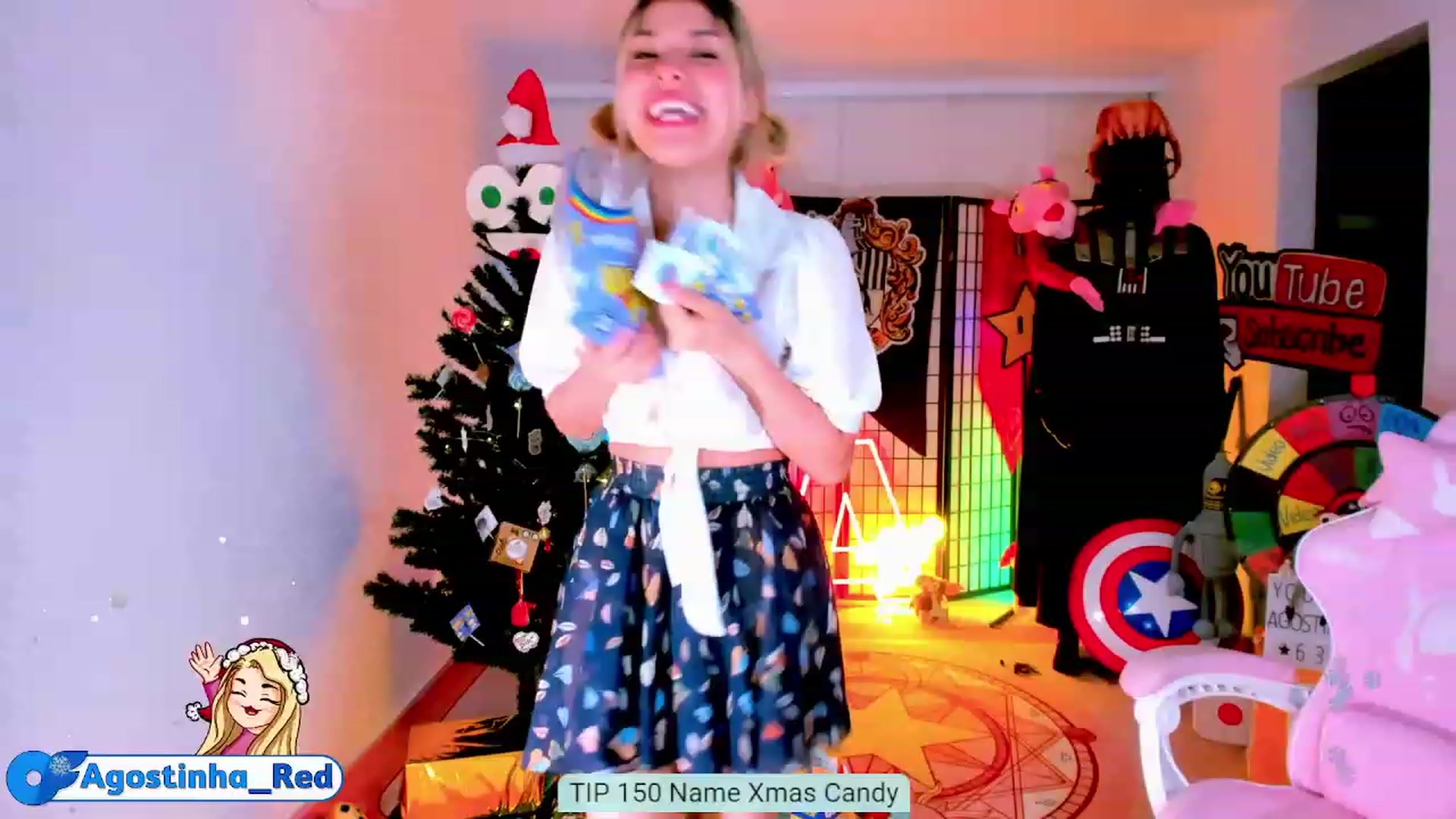 Gallery image thumbnail from Agostinha_Red's myfreecams stream on, 12/10/2022, 23:43 image 19 of 20