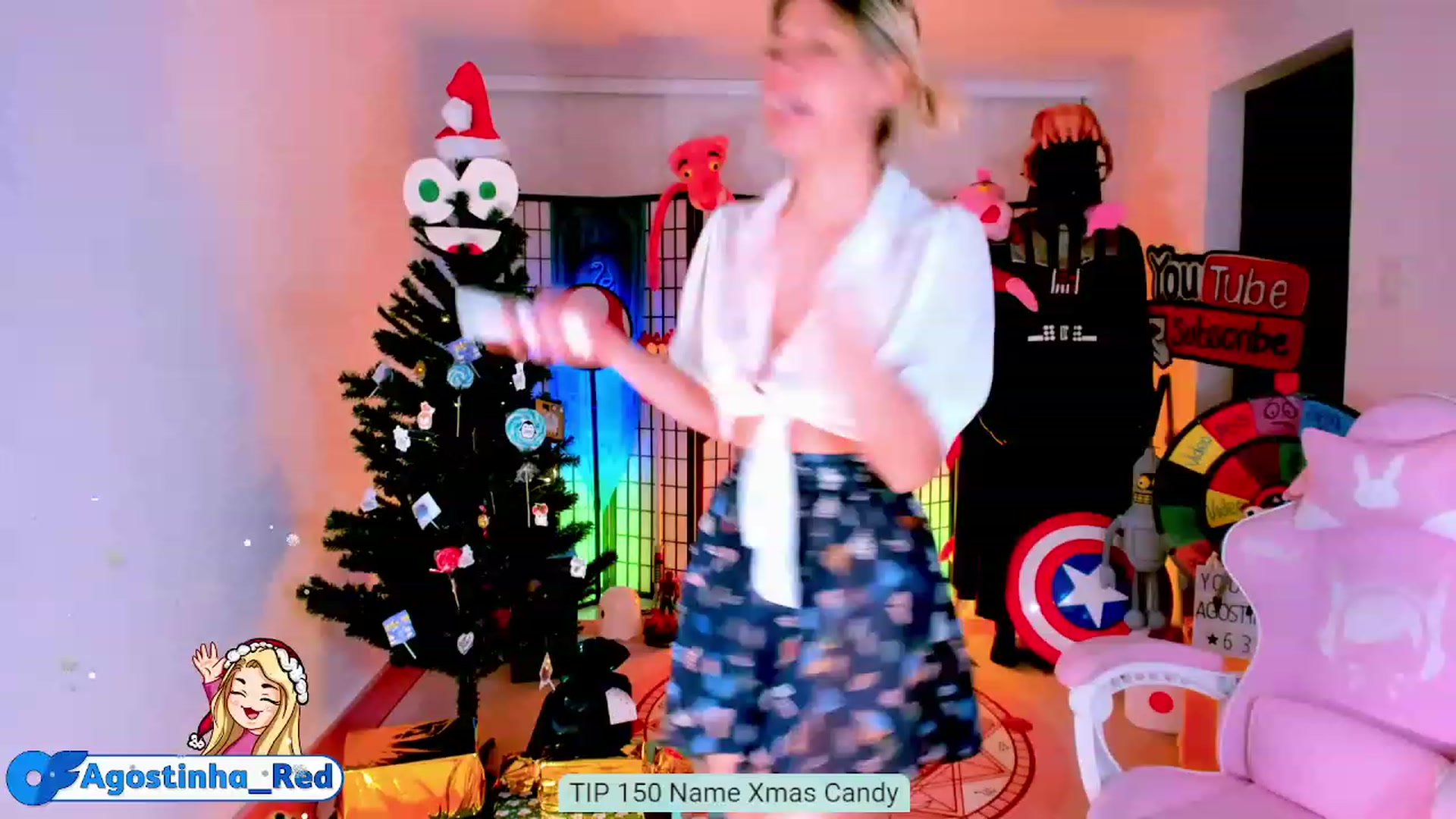 Gallery image thumbnail from Agostinha_Red's myfreecams stream on, 12/10/2022, 23:43 image 10 of 20
