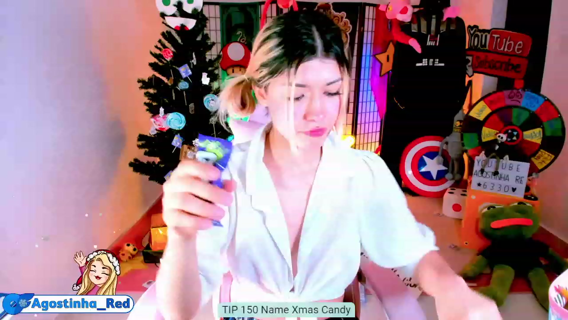 Gallery image thumbnail from Agostinha_Red's myfreecams stream on, 12/11/2022, 24:24 image 5 of 20