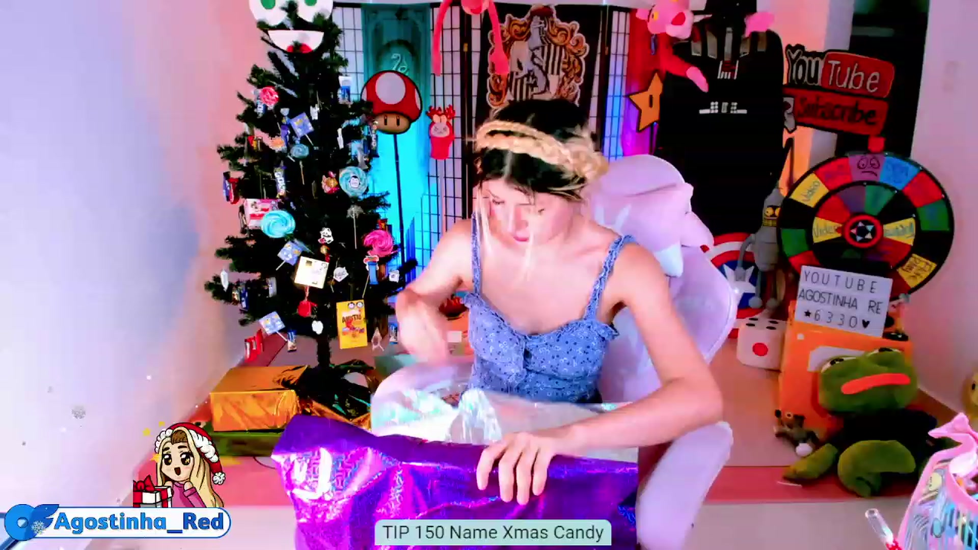 Gallery image thumbnail from Agostinha_Red's myfreecams stream on, 12/12/2022, 22:33 image 5 of 20