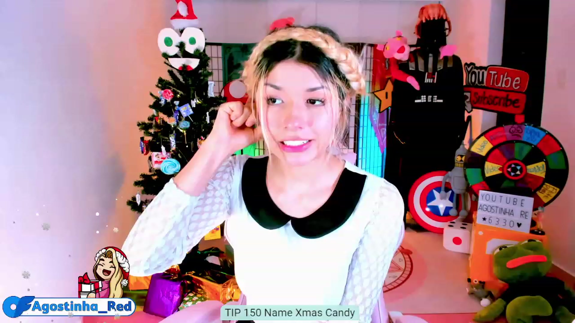 Gallery image thumbnail from Agostinha_Red's myfreecams stream on, 12/13/2022, 24:01 image 7 of 20
