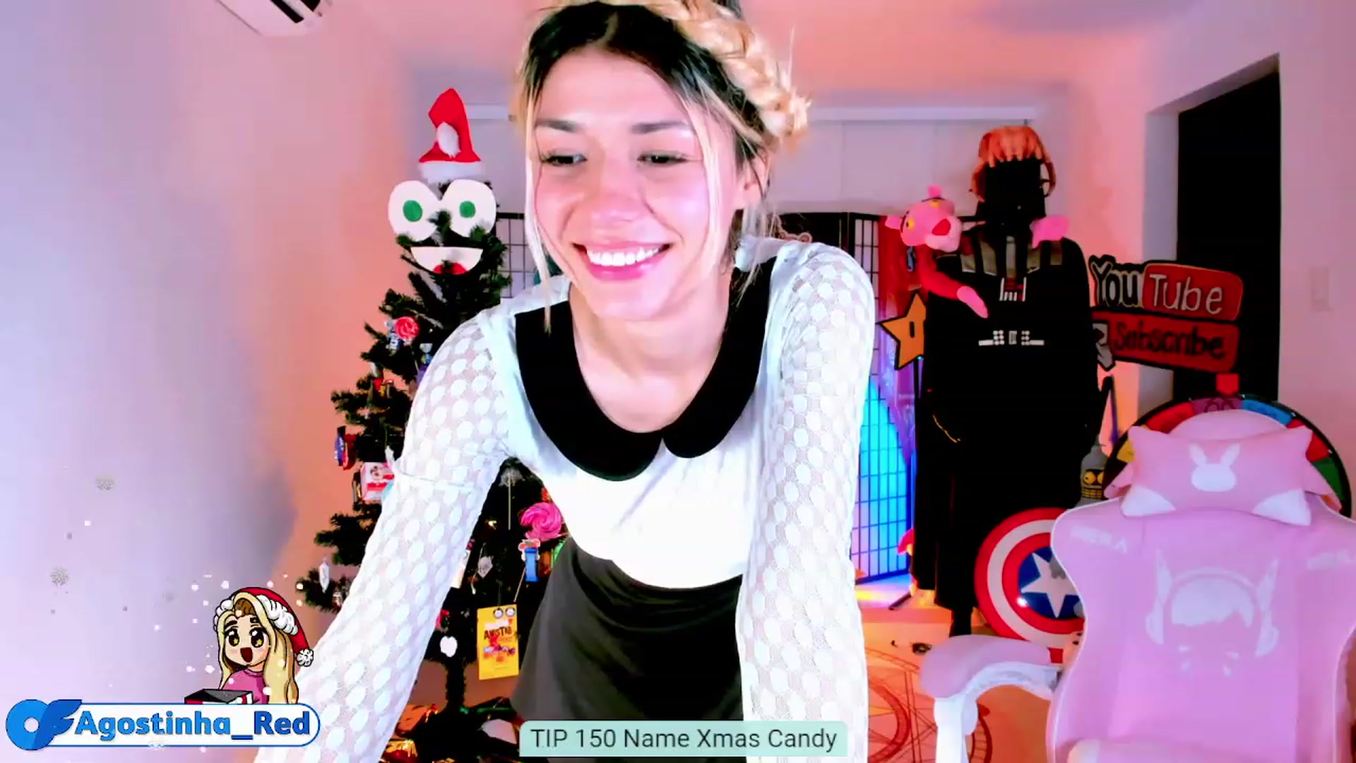 Gallery image thumbnail from Agostinha_Red's myfreecams stream on, 12/13/2022, 24:16 image 12 of 20