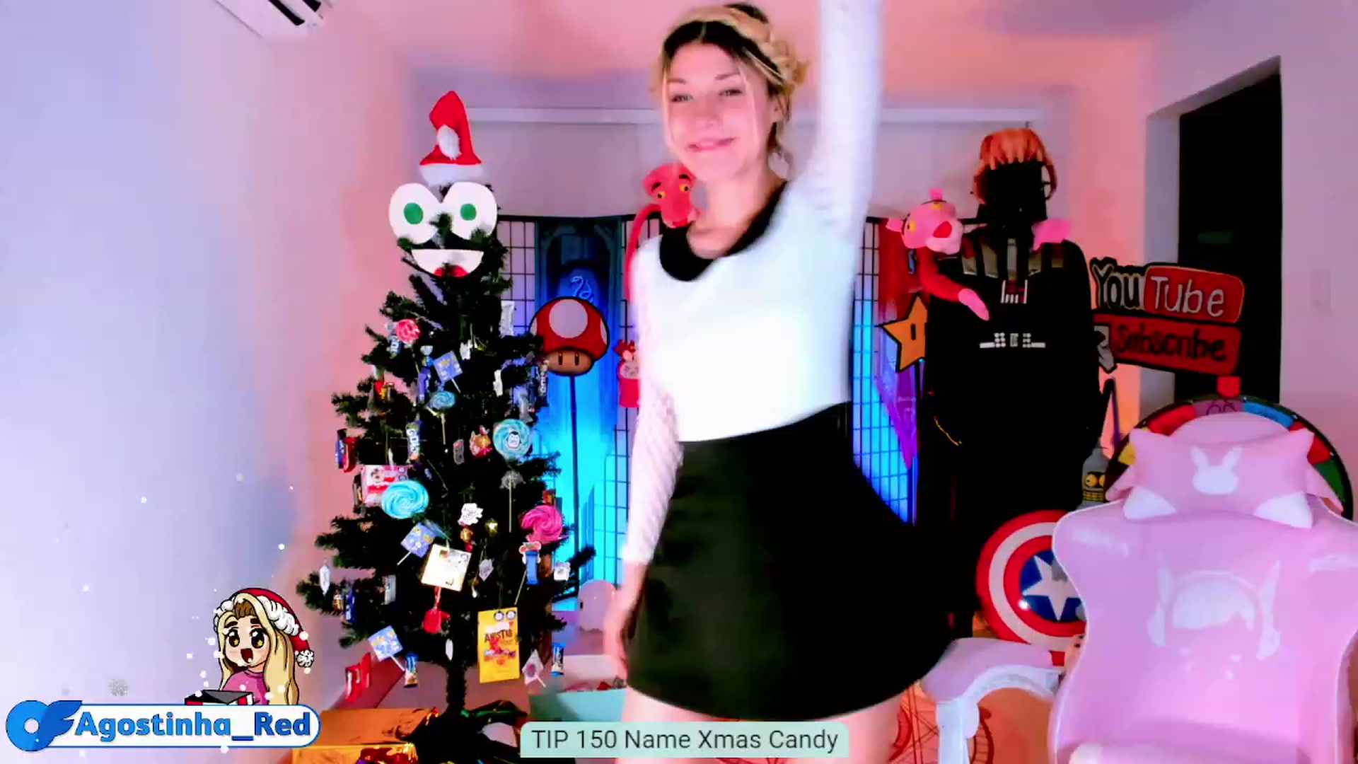 Gallery image thumbnail from Agostinha_Red's myfreecams stream on, 12/13/2022, 24:16 image 16 of 20