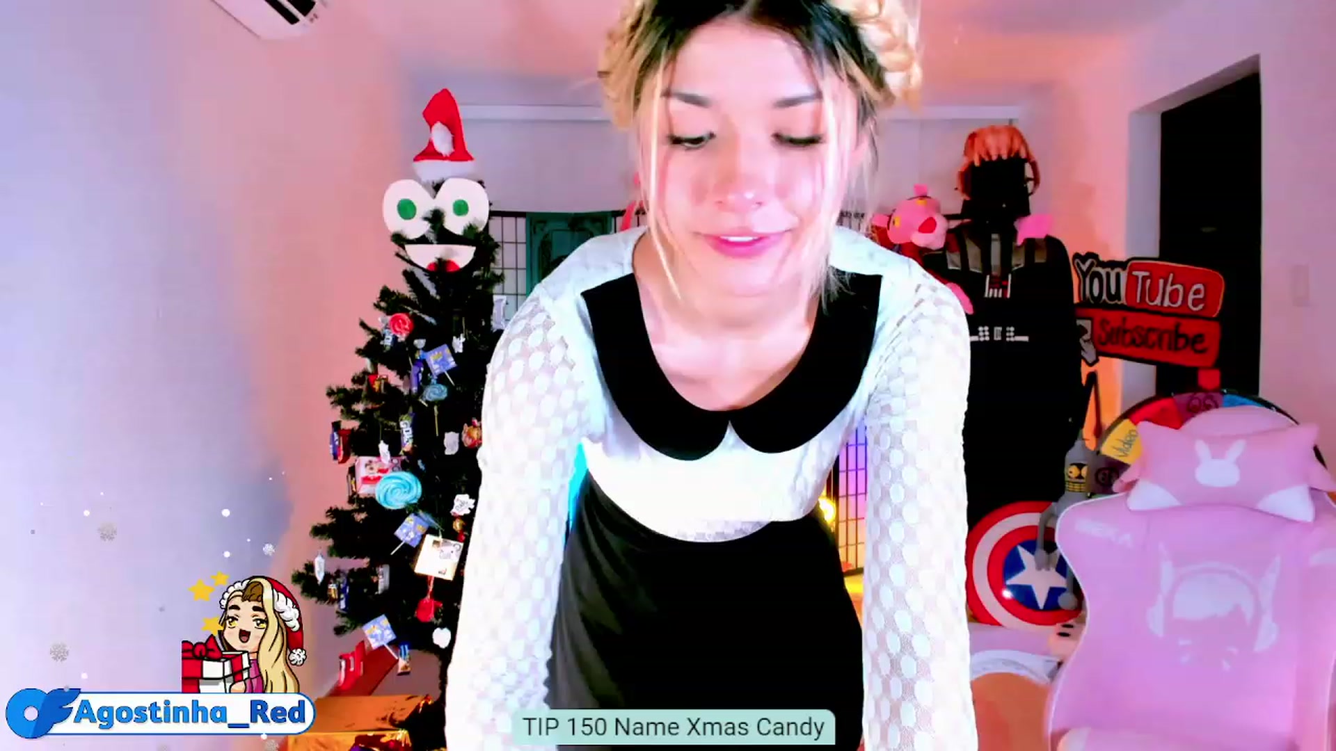 Gallery image thumbnail from Agostinha_Red's myfreecams stream on, 12/13/2022, 24:16 image 3 of 20