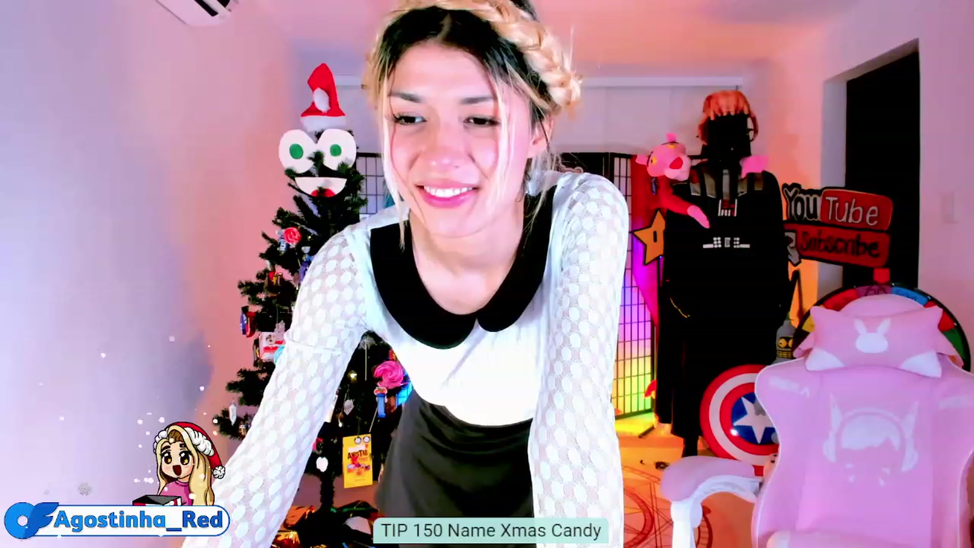 Gallery image thumbnail from Agostinha_Red's myfreecams stream on, 12/13/2022, 24:16 image 13 of 20