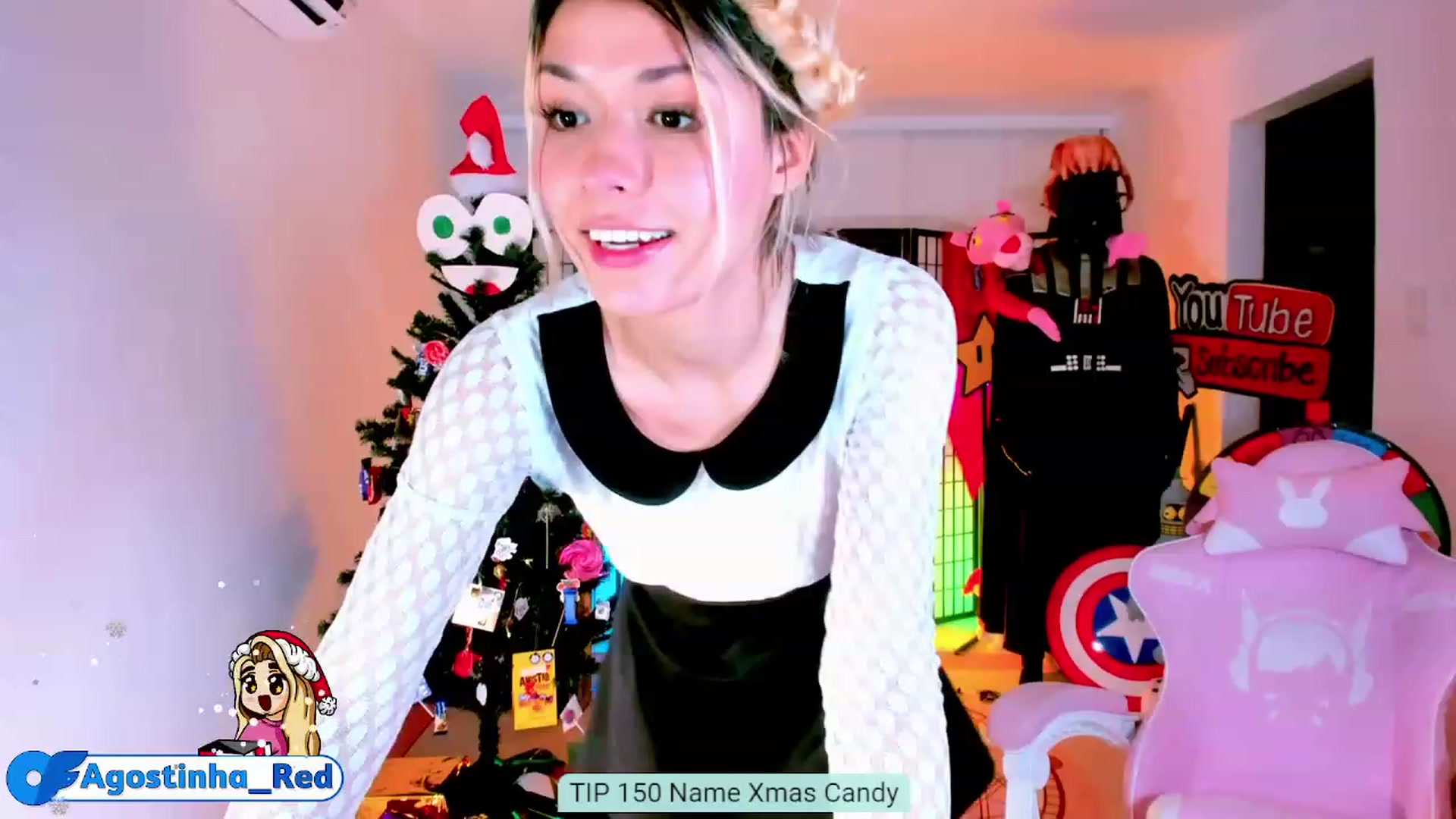 Gallery image thumbnail from Agostinha_Red's myfreecams stream on, 12/13/2022, 24:16 image 17 of 20