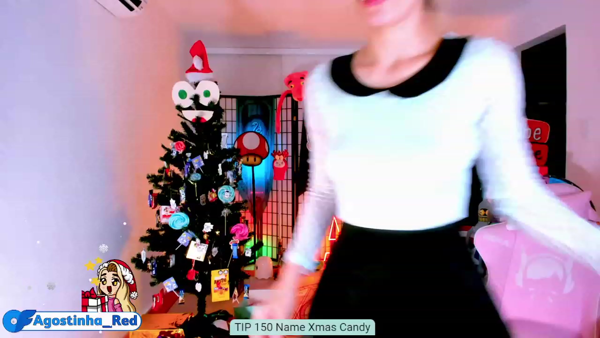 Gallery image thumbnail from Agostinha_Red's myfreecams stream on, 12/13/2022, 24:16 image 5 of 20