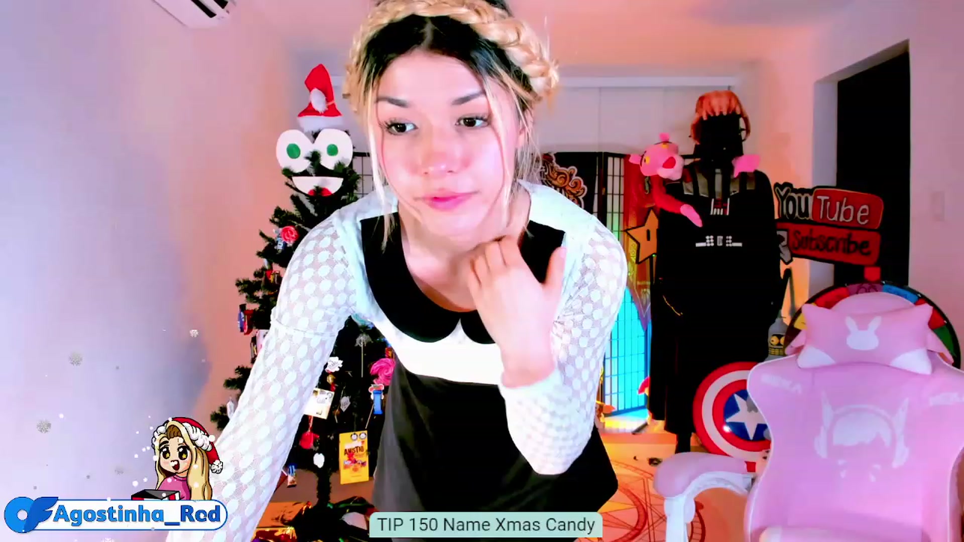 Gallery image thumbnail from Agostinha_Red's myfreecams stream on, 12/13/2022, 24:16 image 18 of 20