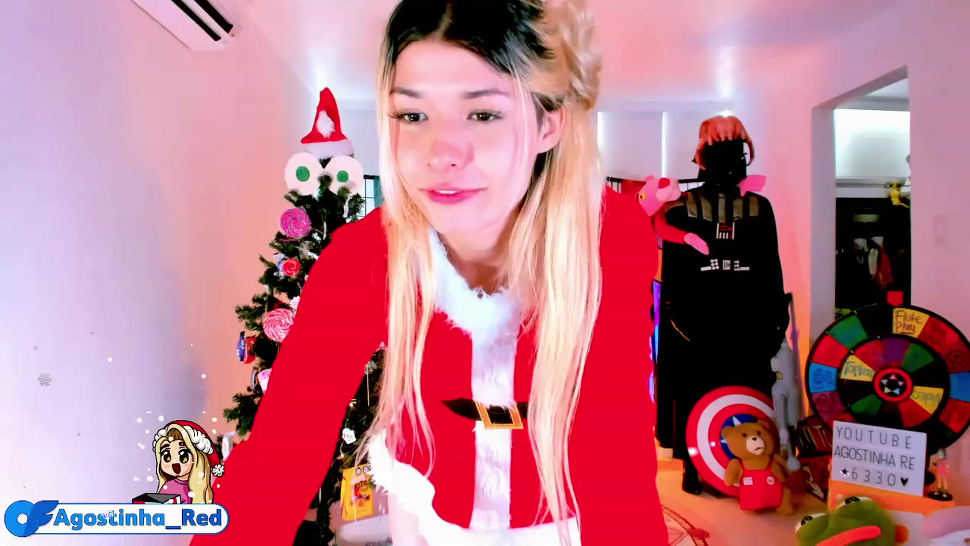 Gallery image thumbnail from Agostinha_Red's myfreecams stream on, 12/24/2022, 17:04 image 3 of 20