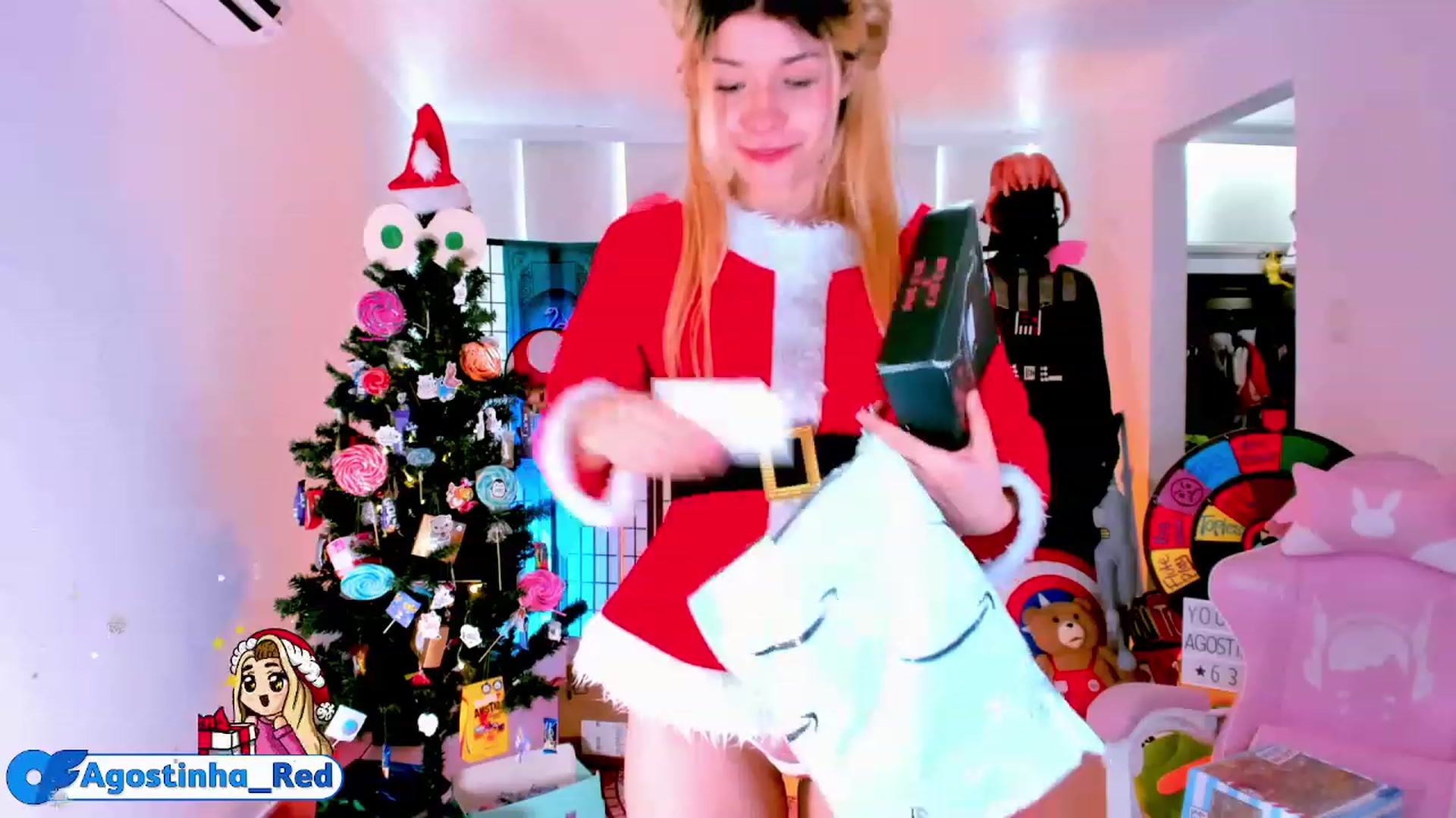 Gallery image thumbnail from Agostinha_Red's myfreecams stream on, 12/24/2022, 17:04 image 15 of 20