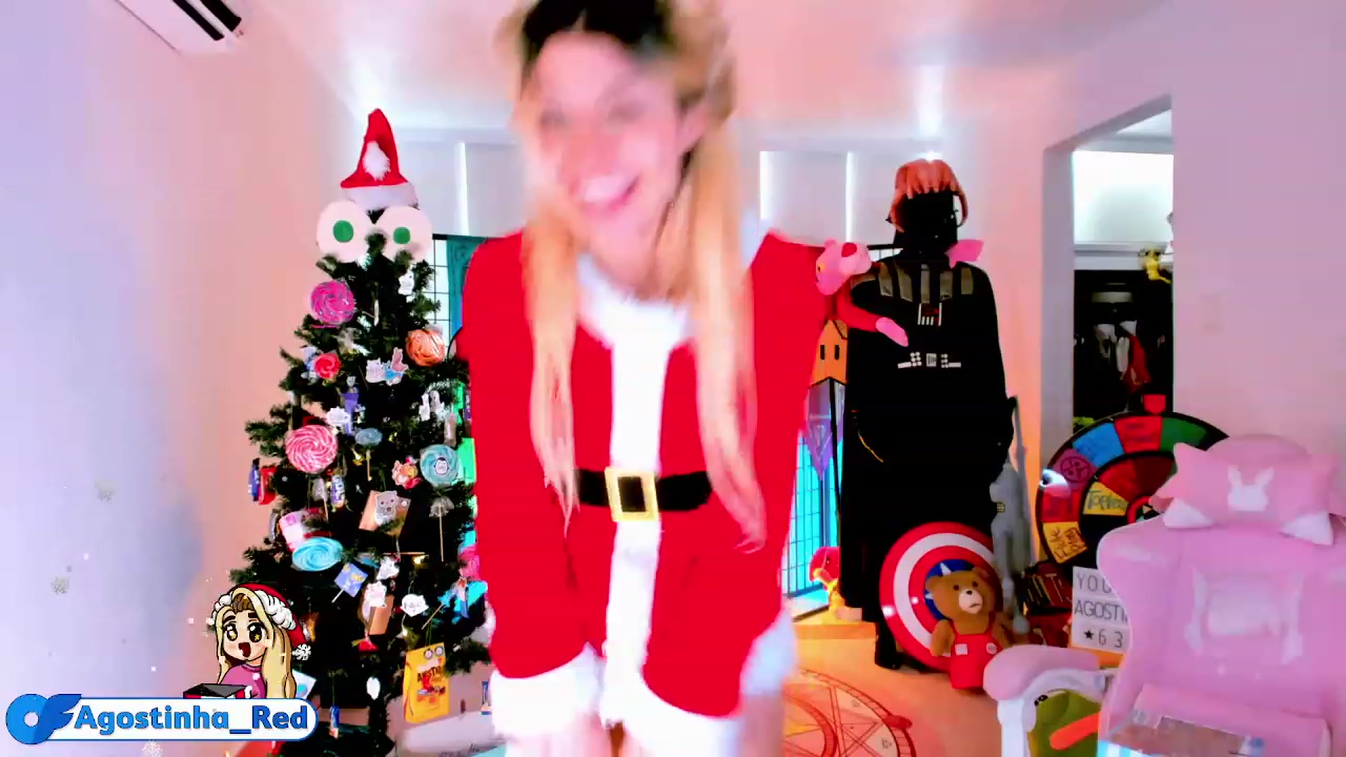 Gallery image thumbnail from Agostinha_Red's myfreecams stream on, 12/24/2022, 17:04 image 14 of 20