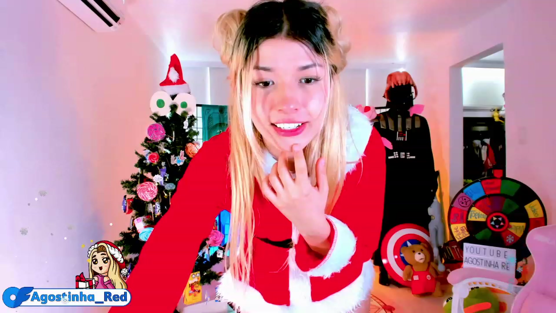 Gallery image thumbnail from Agostinha_Red's myfreecams stream on, 12/24/2022, 17:04 image 7 of 20