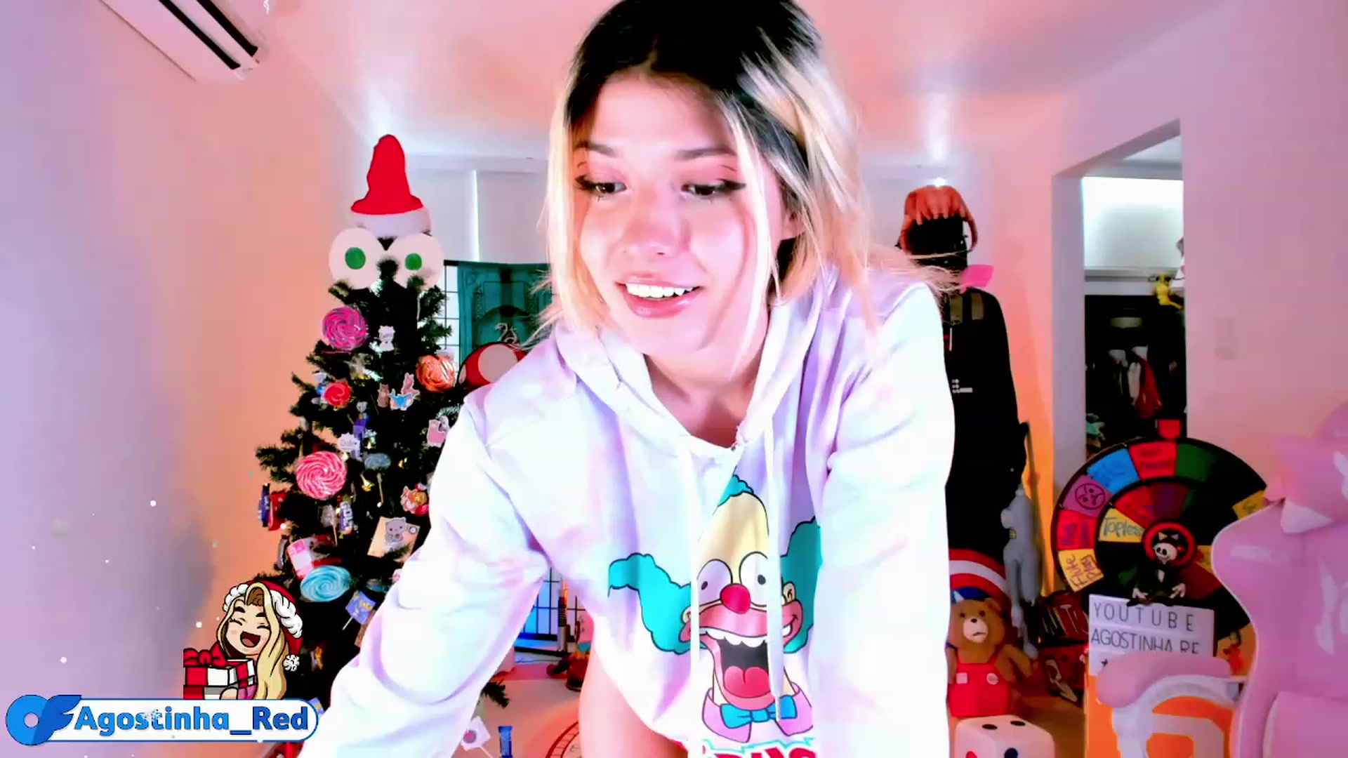 Gallery image thumbnail from Agostinha_Red's myfreecams stream on, 12/26/2022, 16:50 image 2 of 20