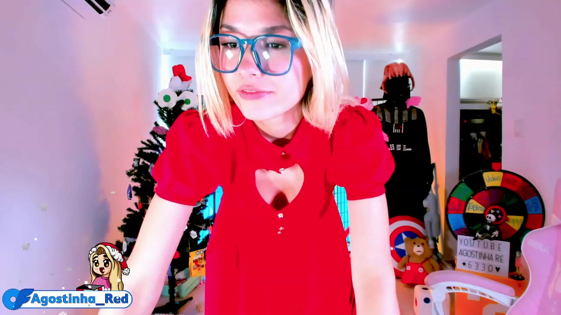 Gallery image thumbnail from Agostinha_Red's myfreecams stream on, 12/29/2022, 15:26 image 18 of 20