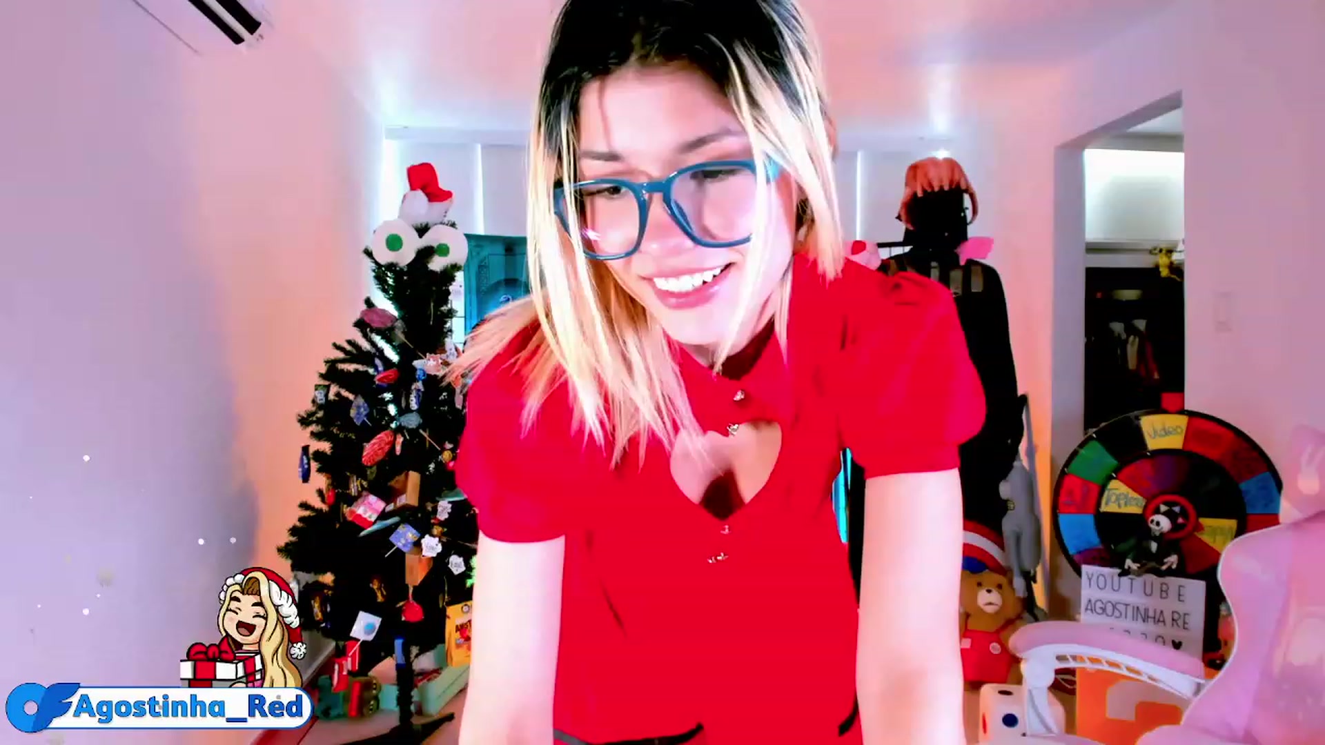 Gallery image thumbnail from Agostinha_Red's myfreecams stream on, 12/29/2022, 15:26 image 12 of 20