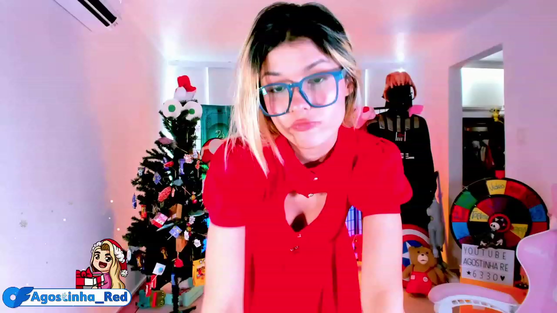 Gallery image thumbnail from Agostinha_Red's myfreecams stream on, 12/29/2022, 16:36 image 19 of 20