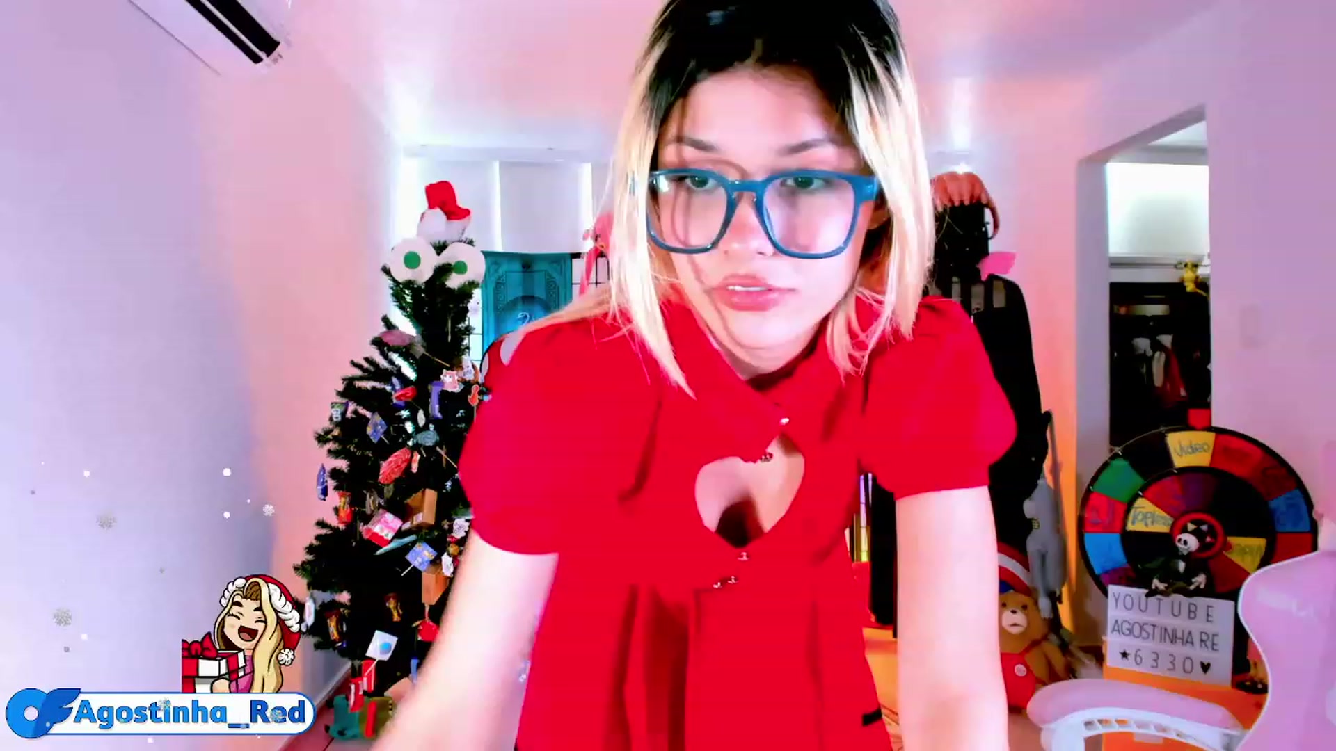 Gallery image thumbnail from Agostinha_Red's myfreecams stream on, 12/29/2022, 16:36 image 18 of 20