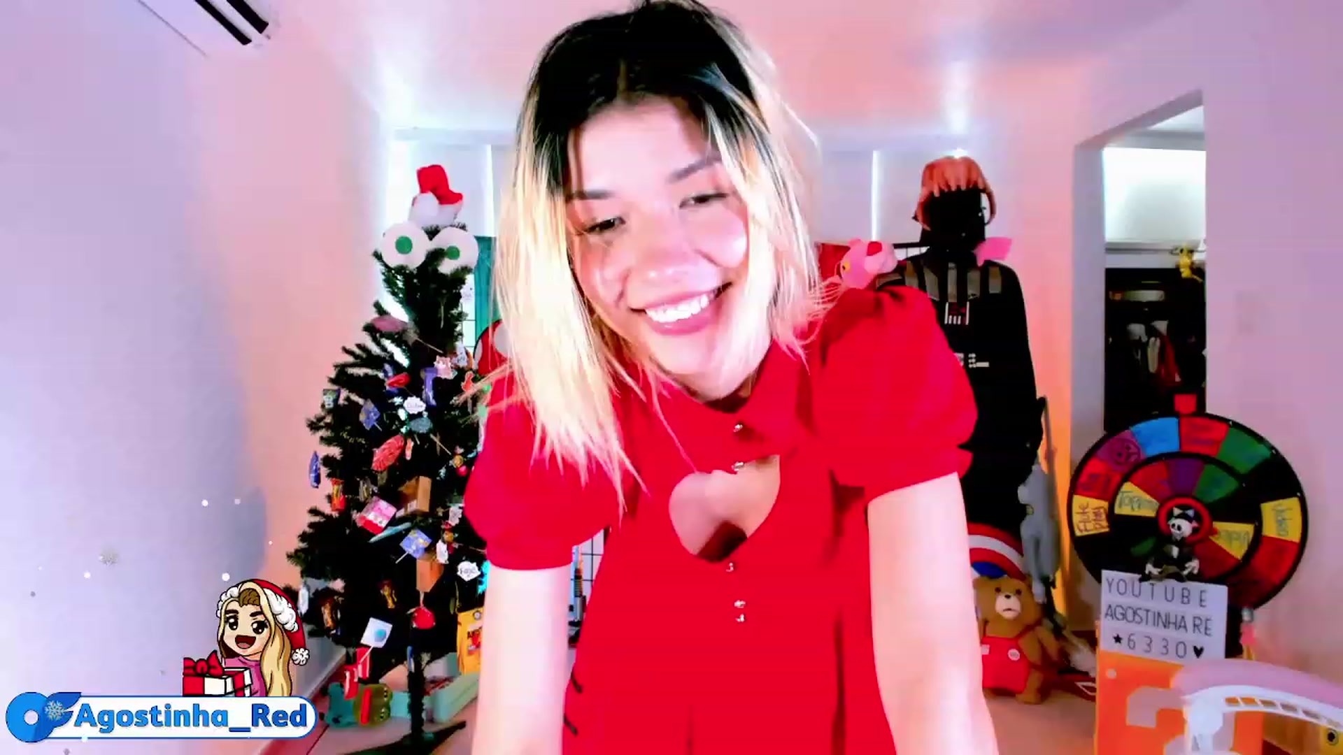 Gallery image thumbnail from Agostinha_Red's myfreecams stream on, 12/29/2022, 17:11 image 15 of 20
