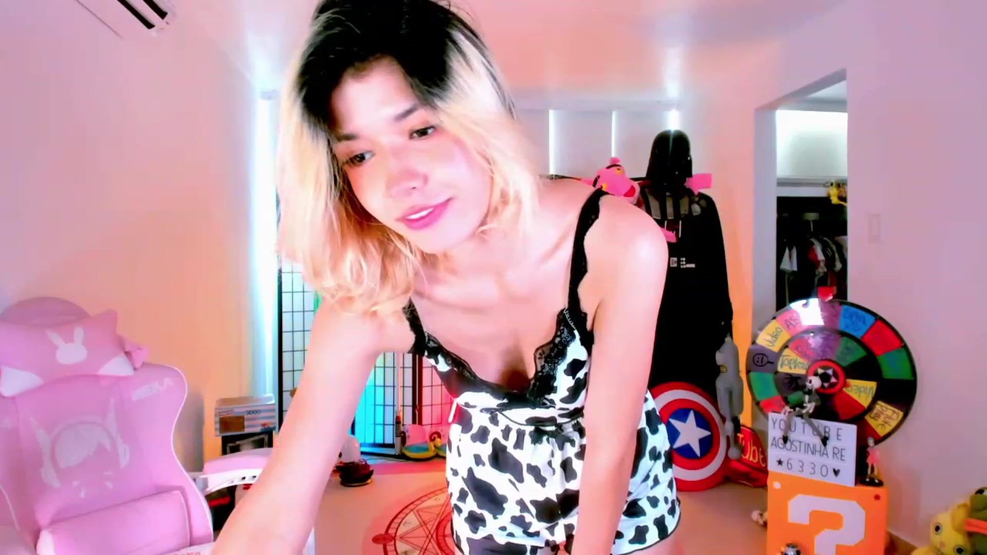 Gallery image thumbnail from Agostinha_Red's myfreecams stream on, 01/17/2023, 15:48 image 18 of 20