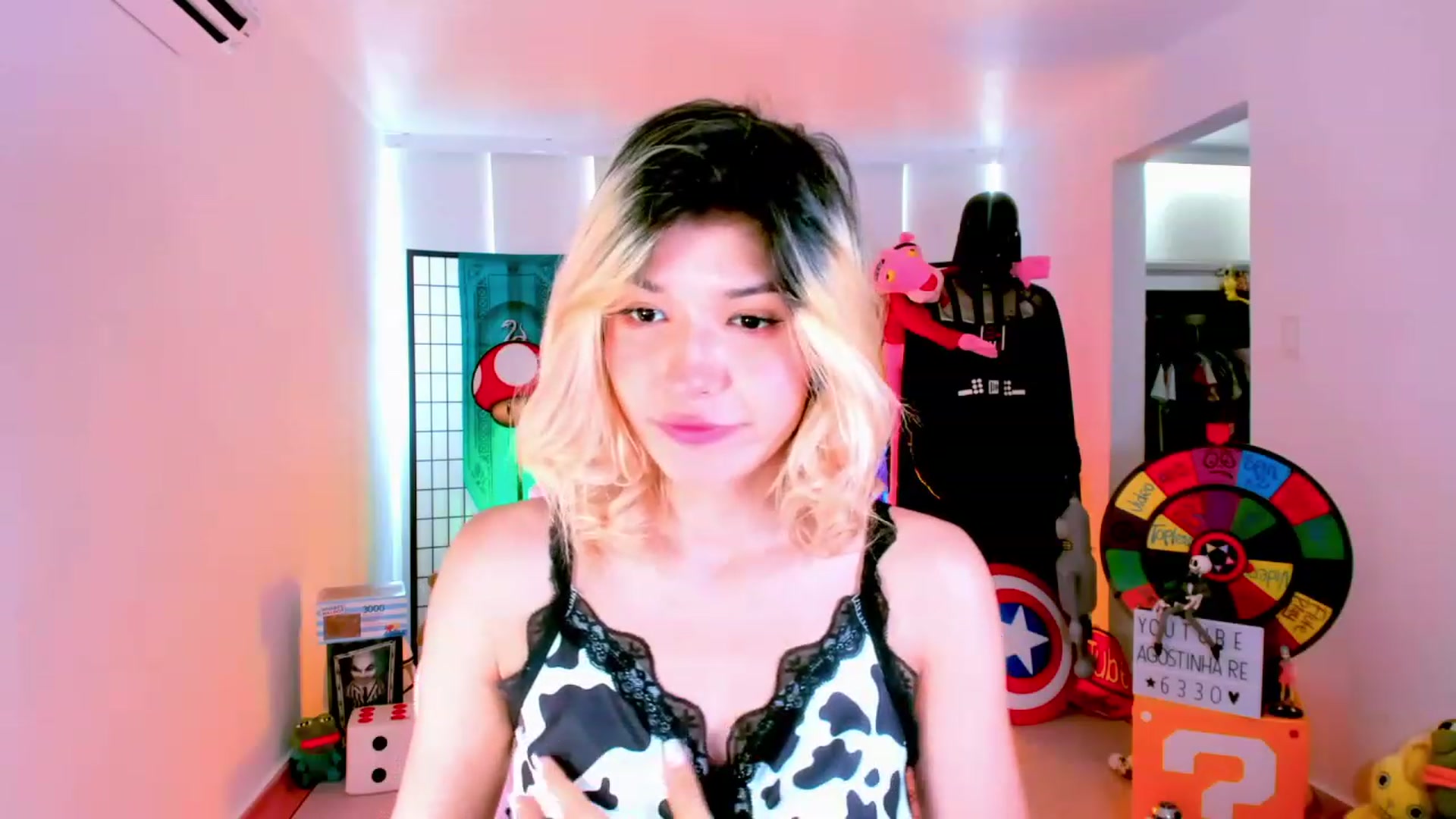 Gallery image thumbnail from Agostinha_Red's myfreecams stream on, 01/17/2023, 15:48 image 17 of 20