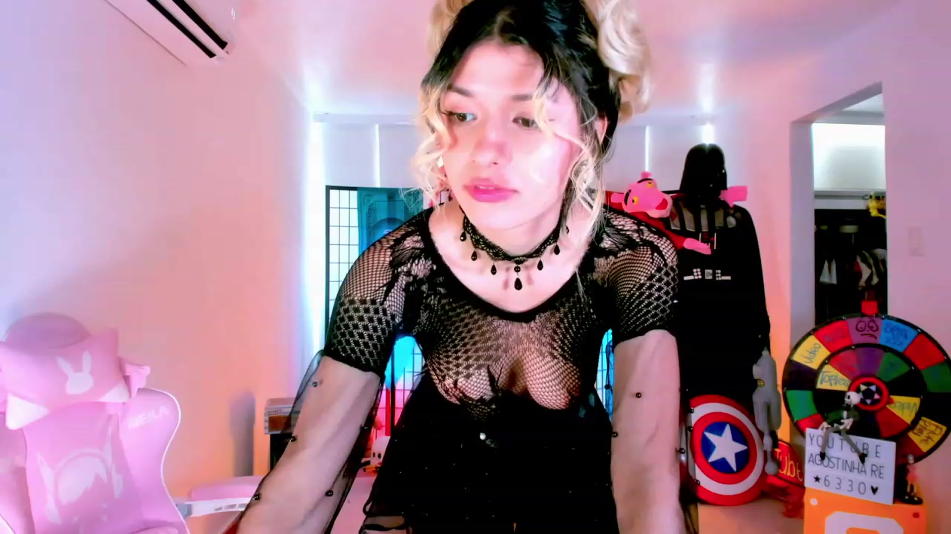 Gallery image thumbnail from Agostinha_Red's myfreecams stream on, 01/18/2023, 16:27 image 11 of 20