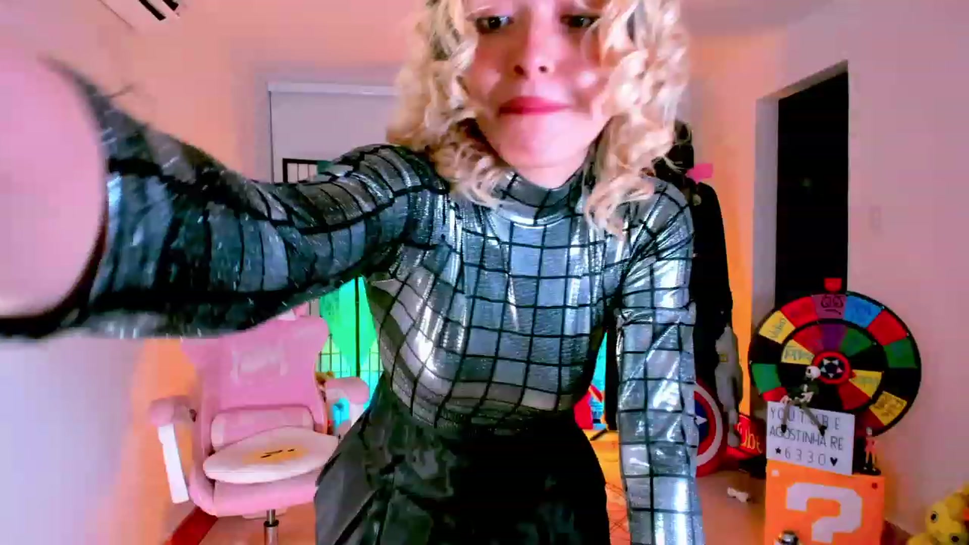 Gallery image thumbnail from Agostinha_Red's myfreecams stream on, 01/19/2023, 01:43 image 5 of 20