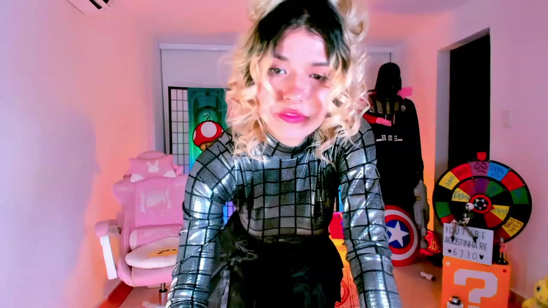 Gallery image thumbnail from Agostinha_Red's myfreecams stream on, 01/19/2023, 01:43 image 8 of 20